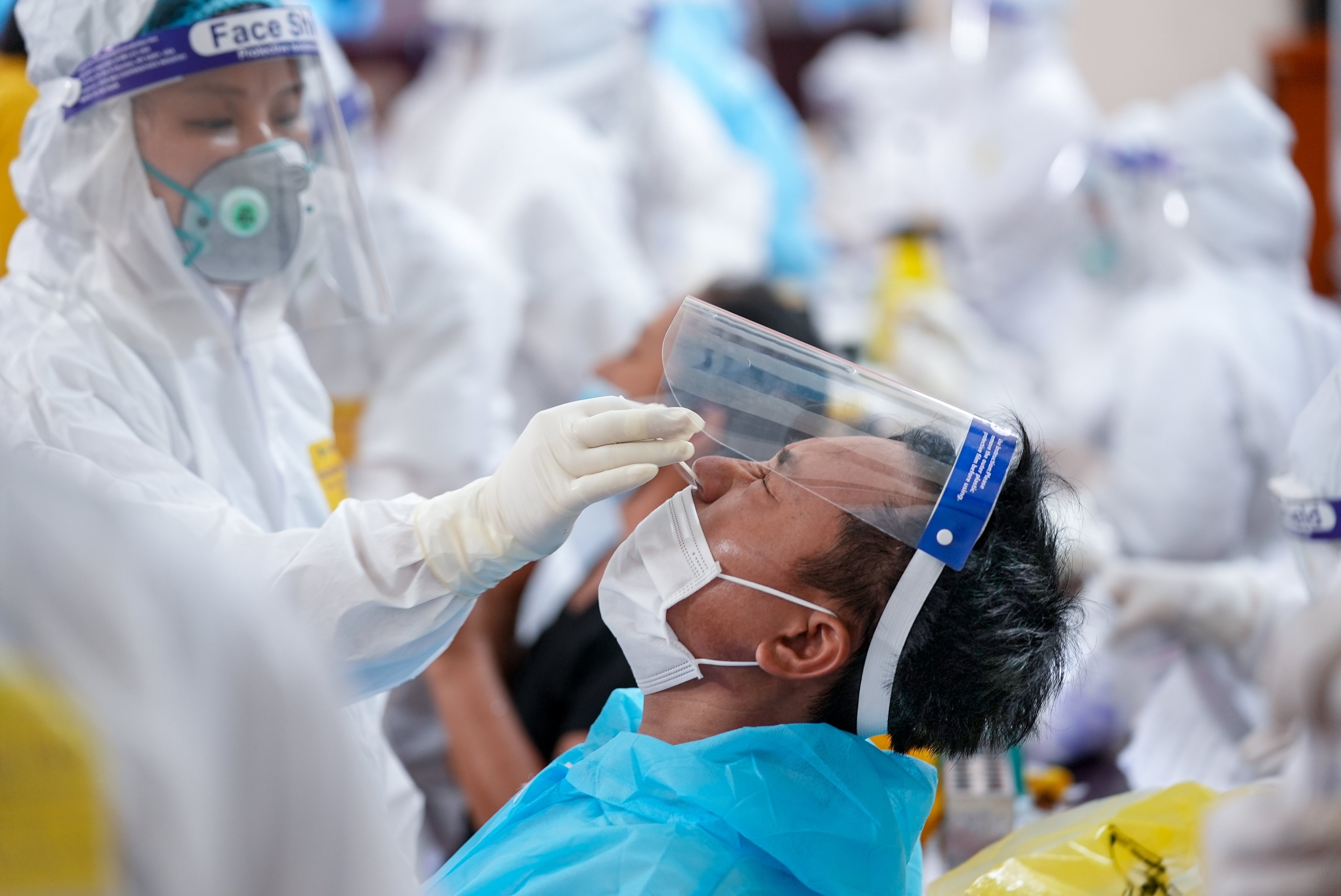 phong toa khong nghiem khien dich keo dai ca thang anh 1