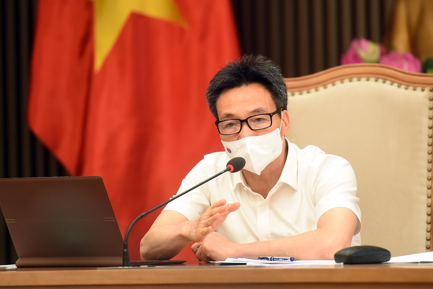 Pho thu tuong Vu Duc Dam chi dao chong dich anh 1