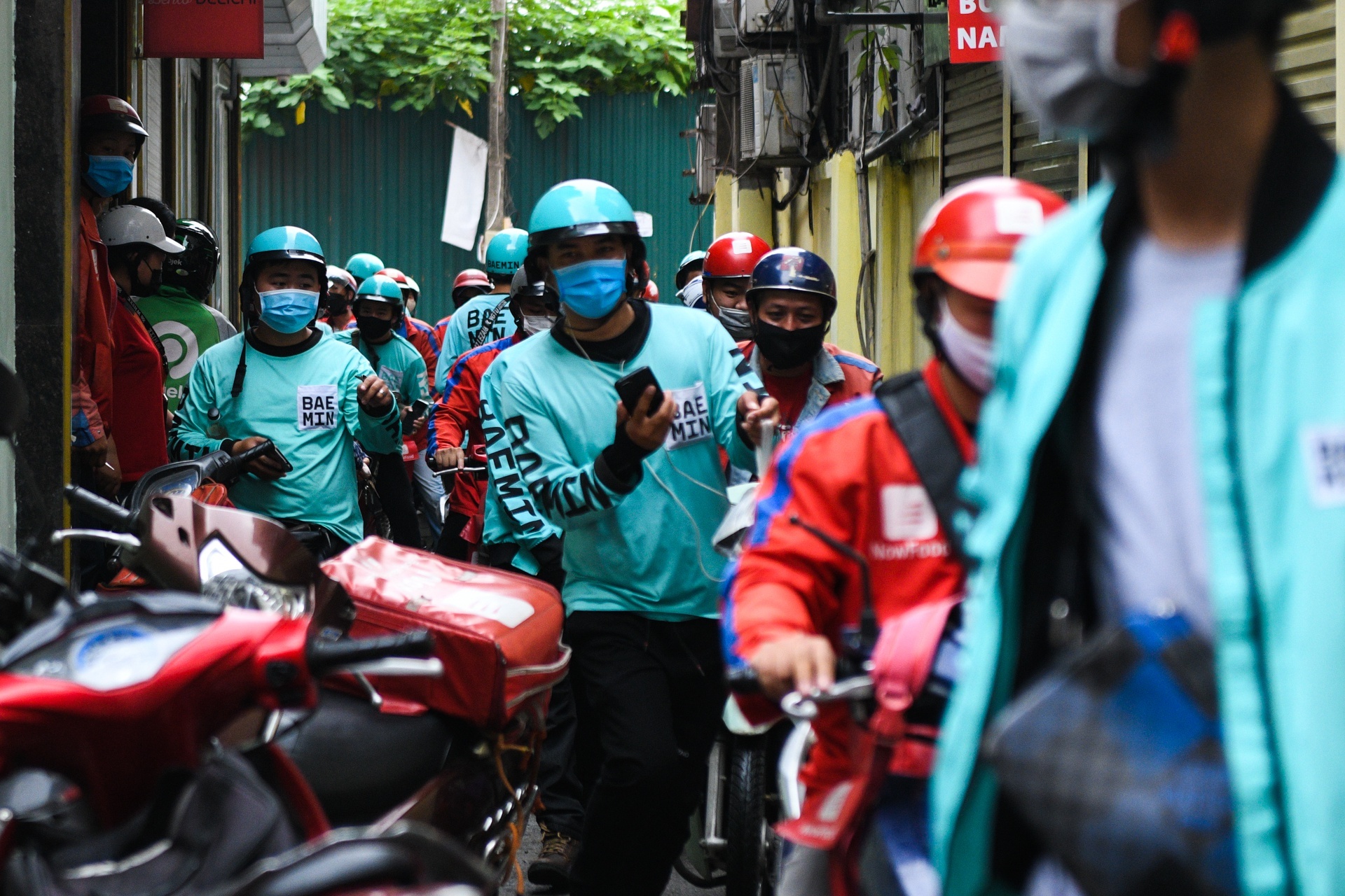 Neu TP.HCM cho ban do an mang ve, nguoi dan se van ra duong hinh anh