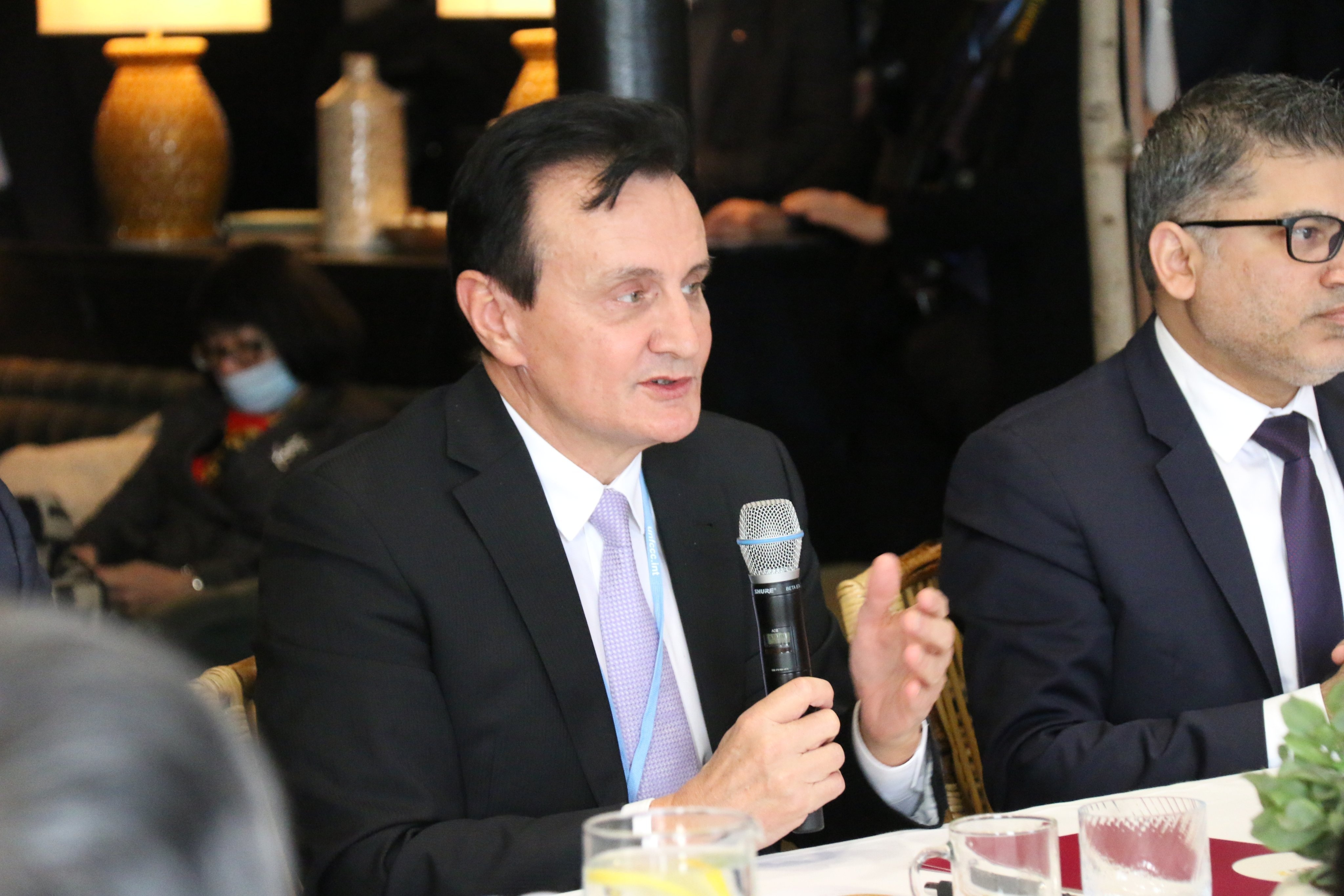 Thu tuong chung kien thoa thuan hop tac giua AstraZeneca voi doi tac Viet Nam anh 2