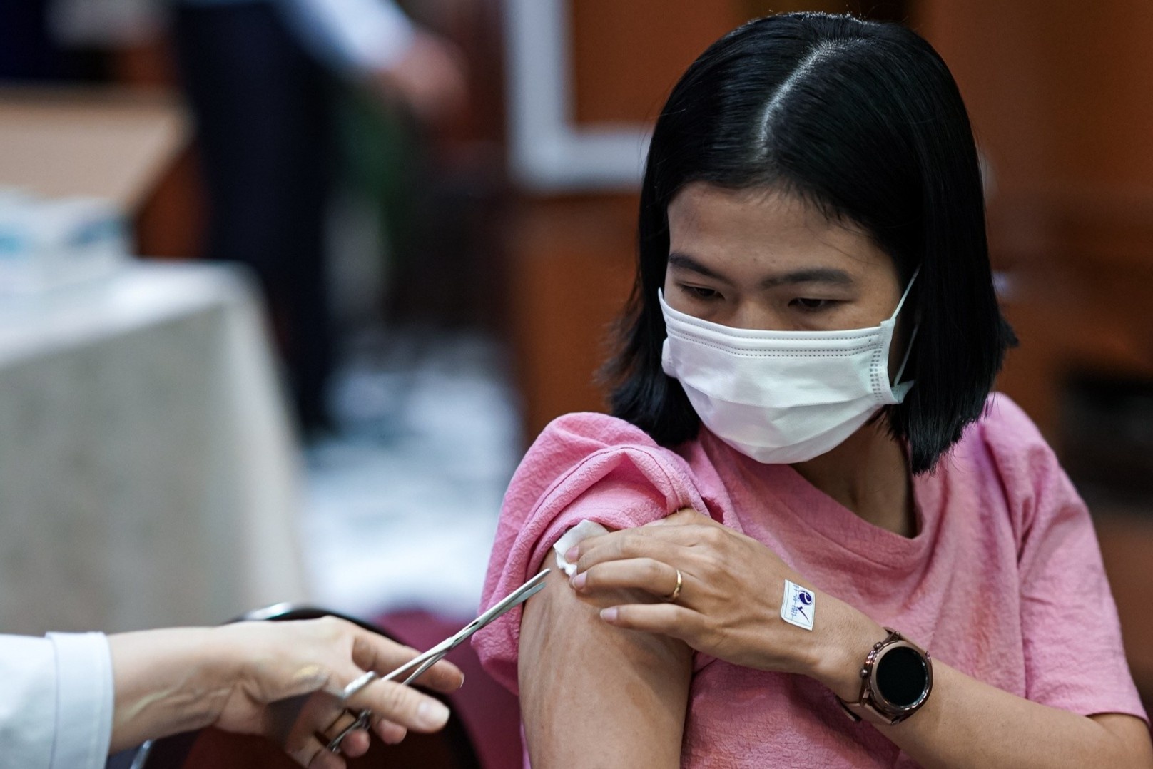 TP.HCM tien vaccine cho 70% dan so trong thang 8 anh 2