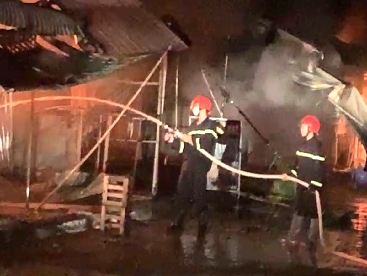 chay trung tam thuong mai anh 1