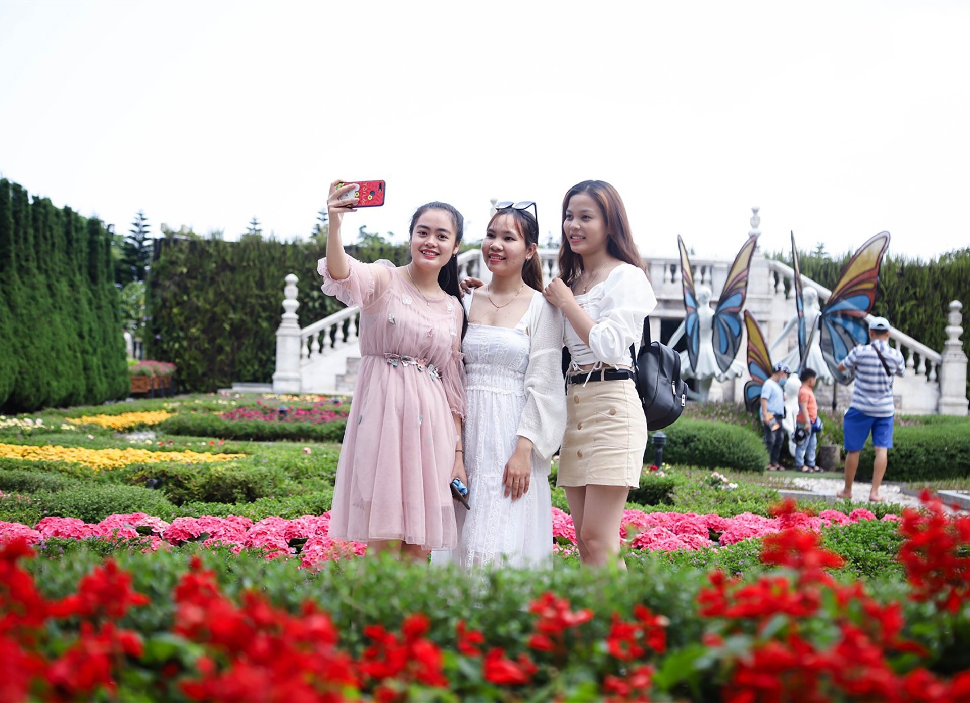 Viet Nam tu tin mo cua anh 4