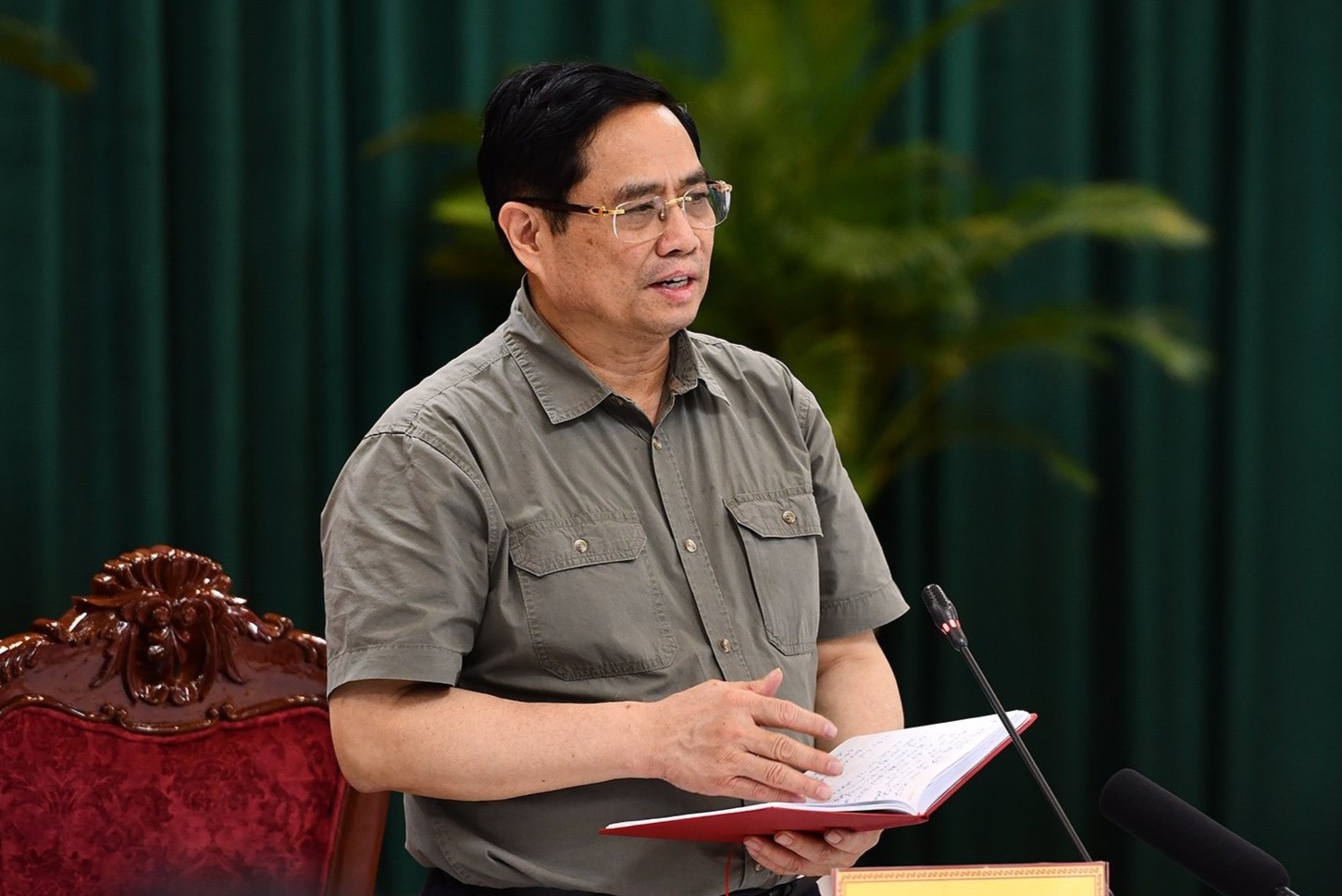 Xay dung kich ban chong dich cap do cao hon khi co them nhieu ca benh hinh anh