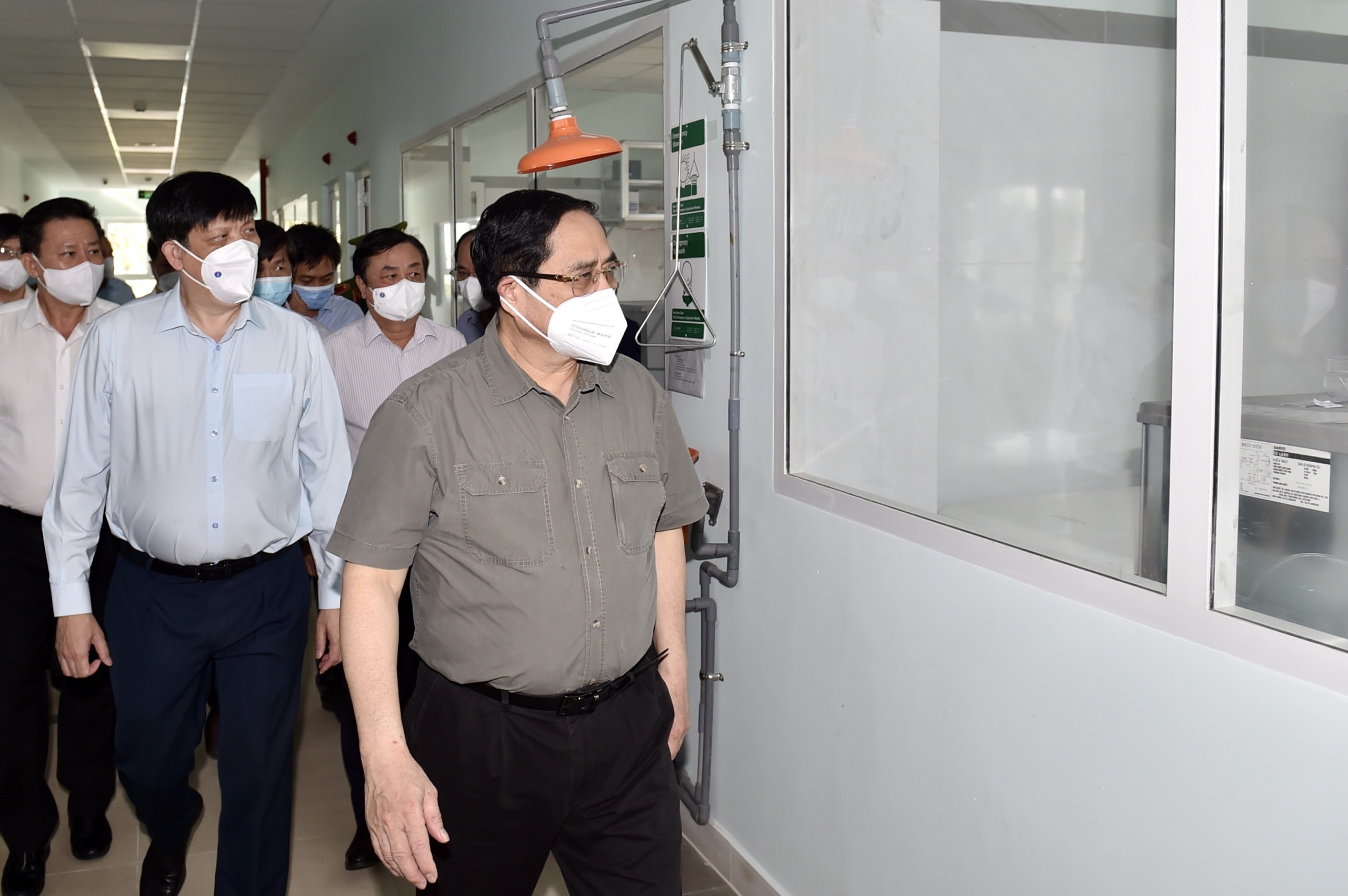 Thu tuong tham co so dieu tri benh nhan Covid-19 tai Tay Ninh hinh anh