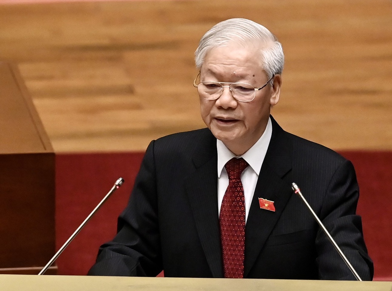 Tong bi thu de nghi day nhanh toc do, nang chat luong ban hanh luat hinh anh