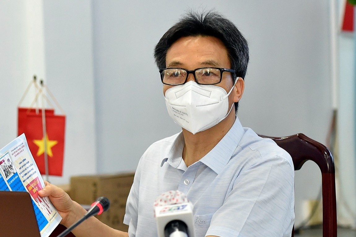 Pho thu tuong: TP.HCM cach ly xa hoi nhung xe van do ra duong am am hinh anh