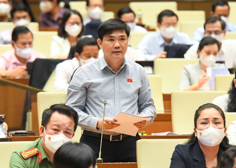 Co lanh dao cho minh quyen ban phat anh 1