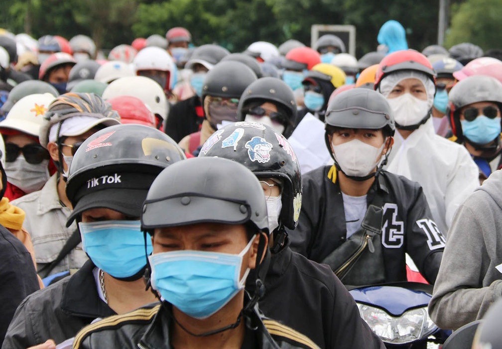 nguoi dan khong nen di chuyen khoi vung dich de ve que anh 1