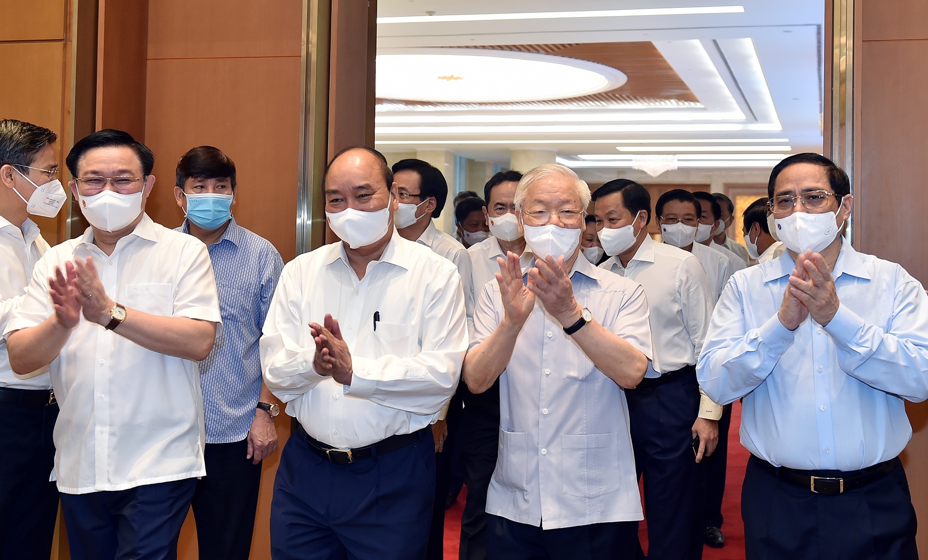 Tong bi thu du phien hop dau tien cua Chinh phu khoa moi hinh anh