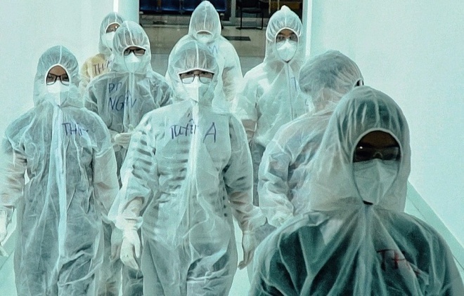 TP.HCM de nghi chi vien hang nghin can bo y te hinh anh