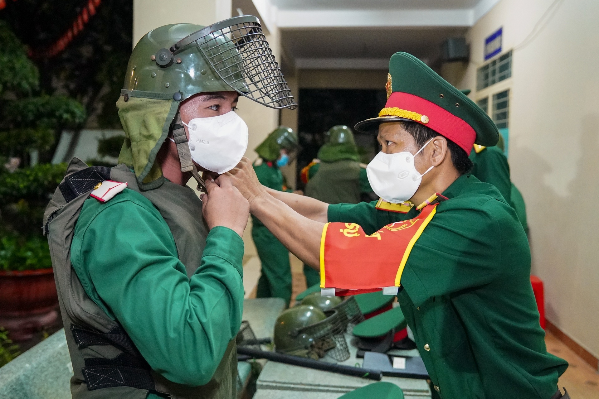 Tuong Nguyen Hai Hung: Chong dich la tran danh lon, can luc luong manh hinh anh