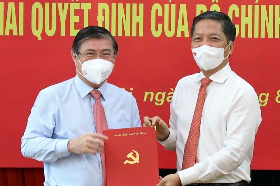 Ong Nguyen Thanh Phong nhan quyet dinh lam Pho ban Kinh te Trung uong hinh anh