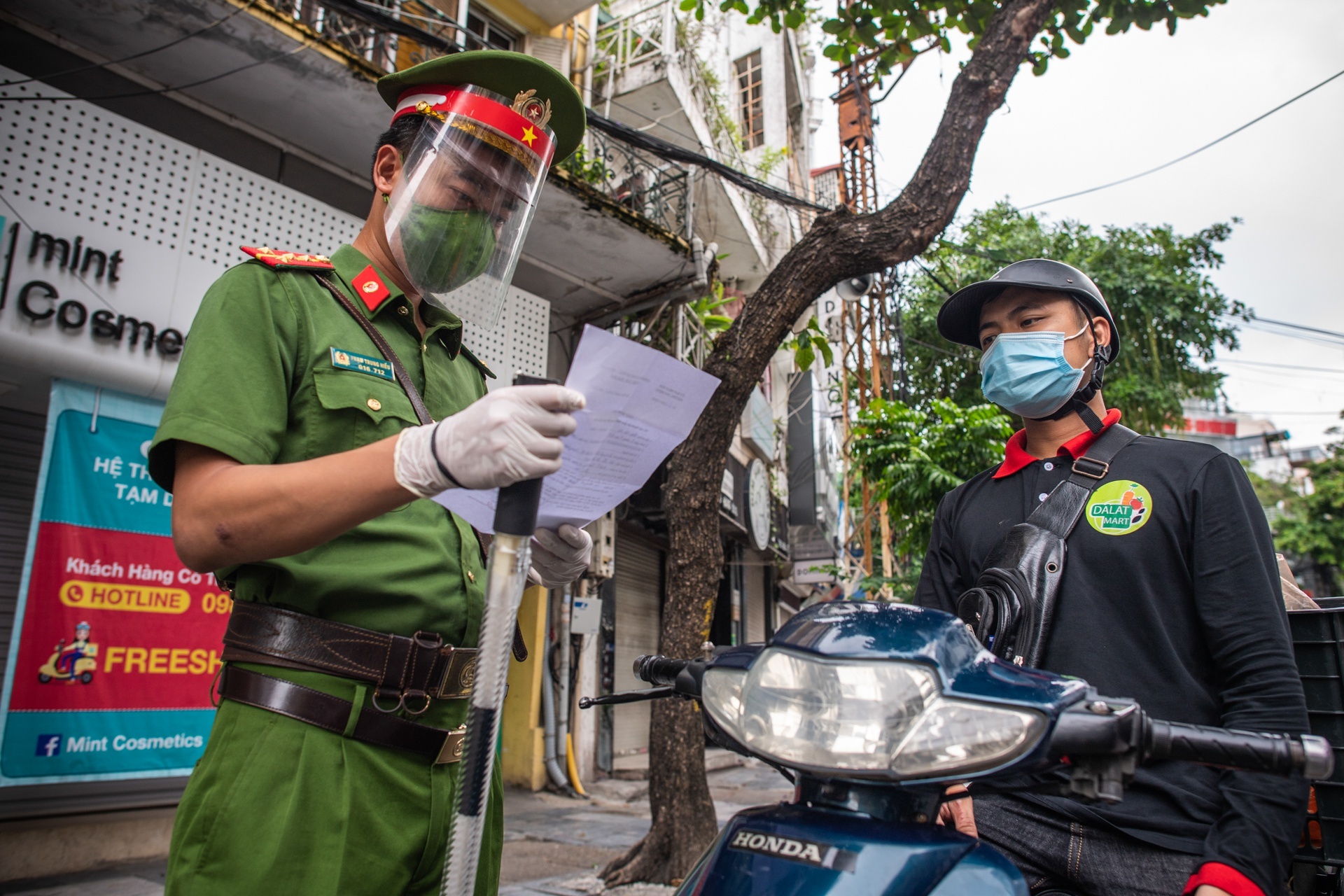 diem danh nhung dia phuong ban hanh quy dinh chong dich gay buc xuc anh 1