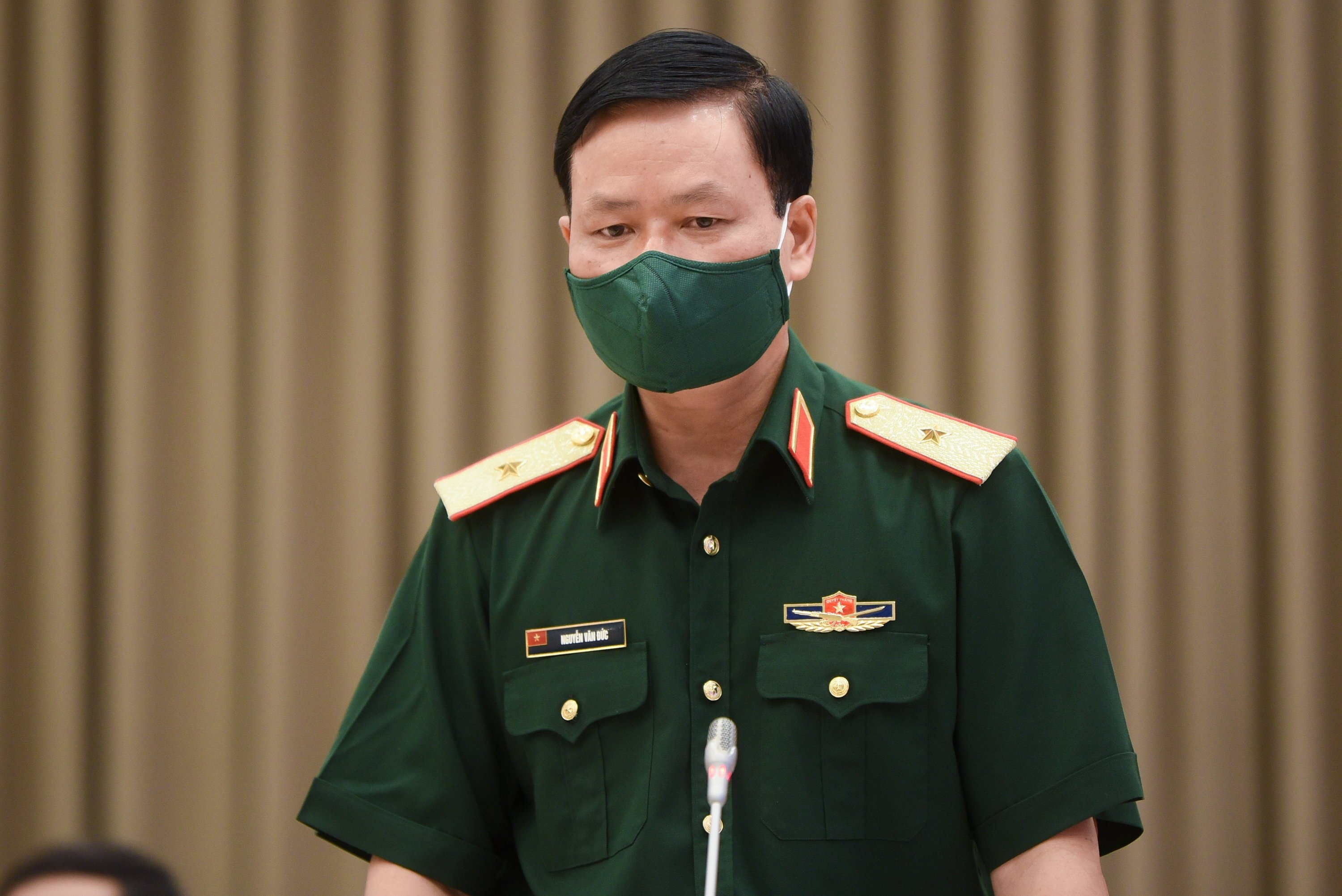 Tuong Duc: 'Hang ngay xe quan doi cho vu khi, gio cho su hao, ca rot' hinh anh