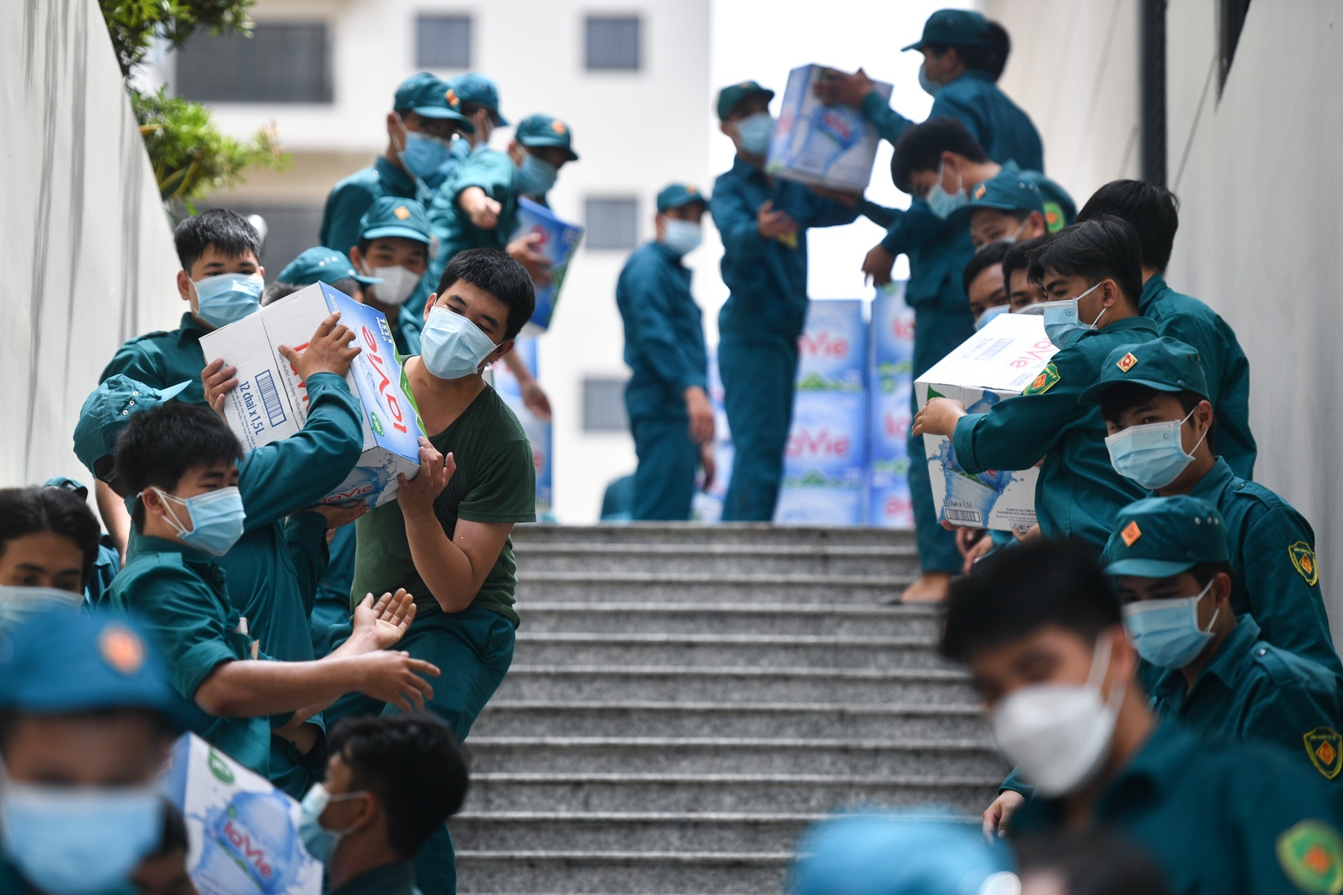 dung hon 14.600 ty tiet kiem de chong dich anh 1