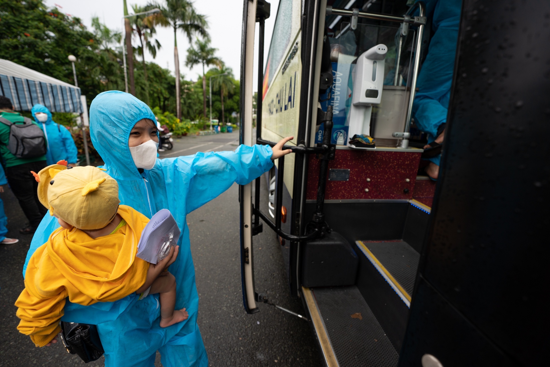 Ha Noi, TP.HCM, Binh Duong len phuong an cho nguoi dan dang ky ve que hinh anh