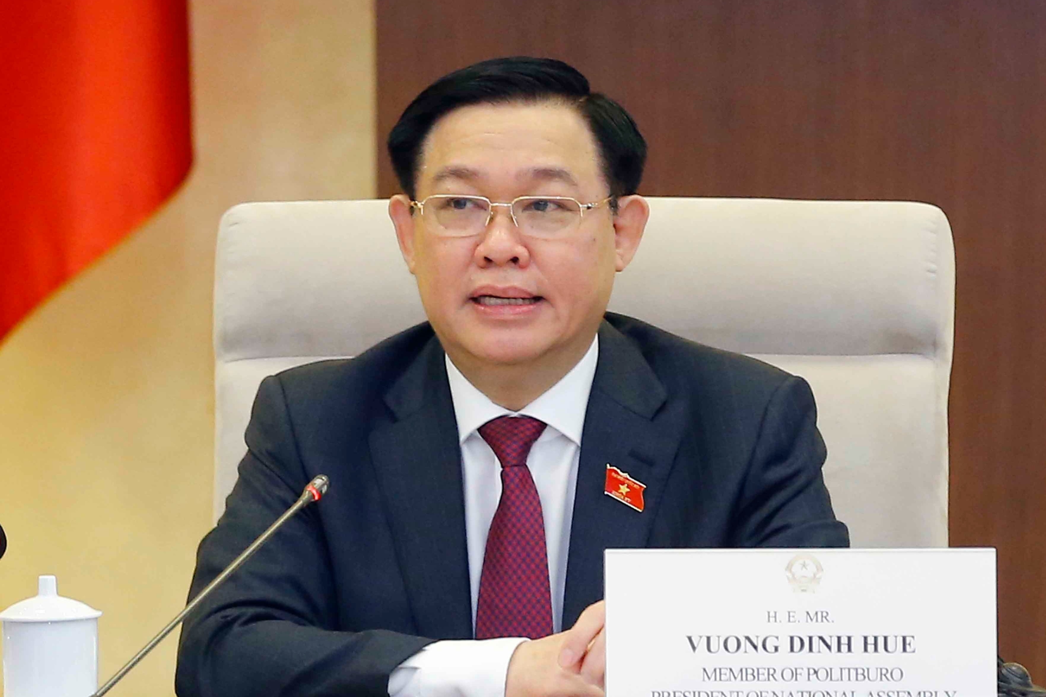 Chu tich Quoc hoi noi ve dong luc tang truong kinh te giai doan moi hinh anh