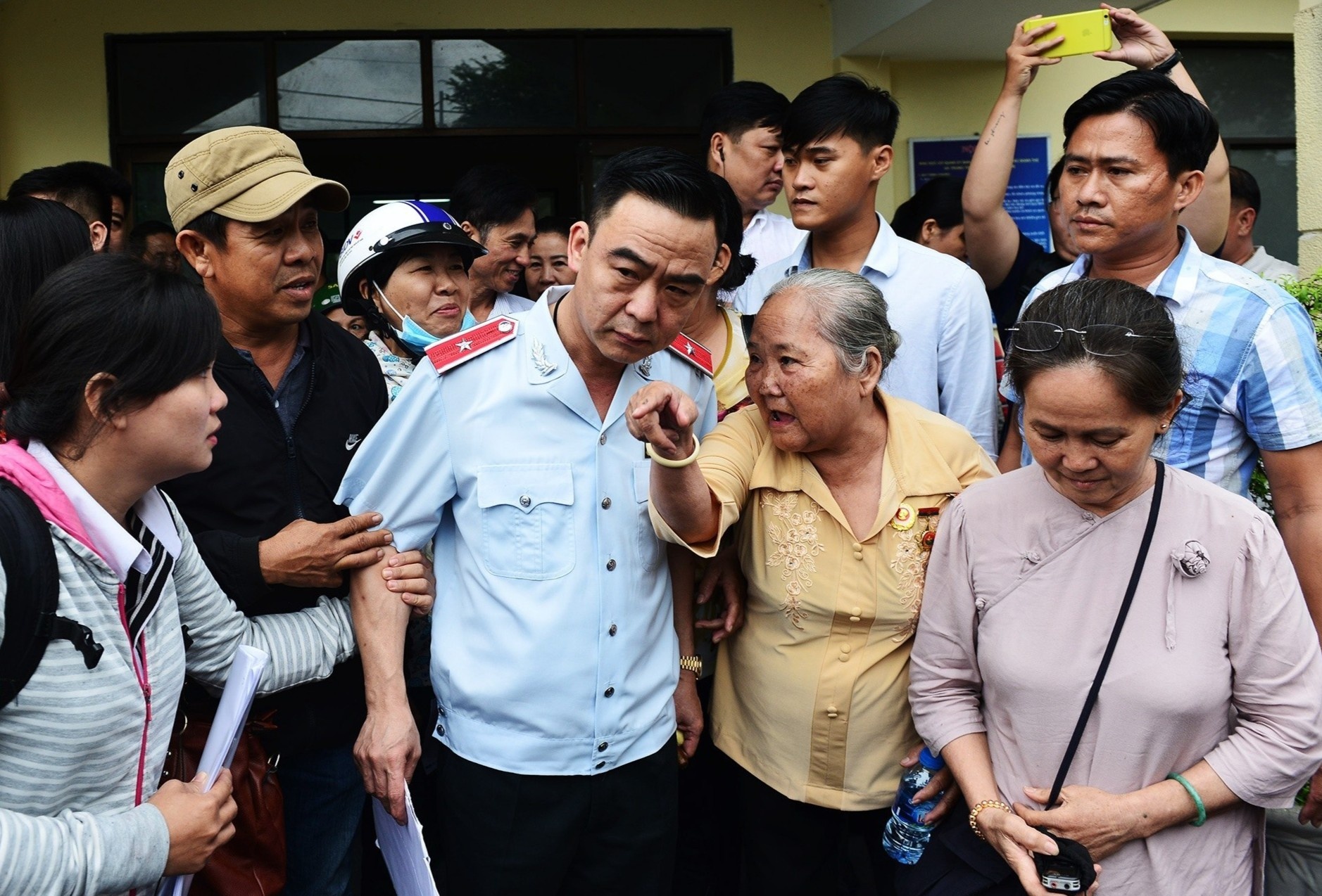 Chu tich TP.HCM va 3 tinh khong tiep dan trong 18 thang hinh anh