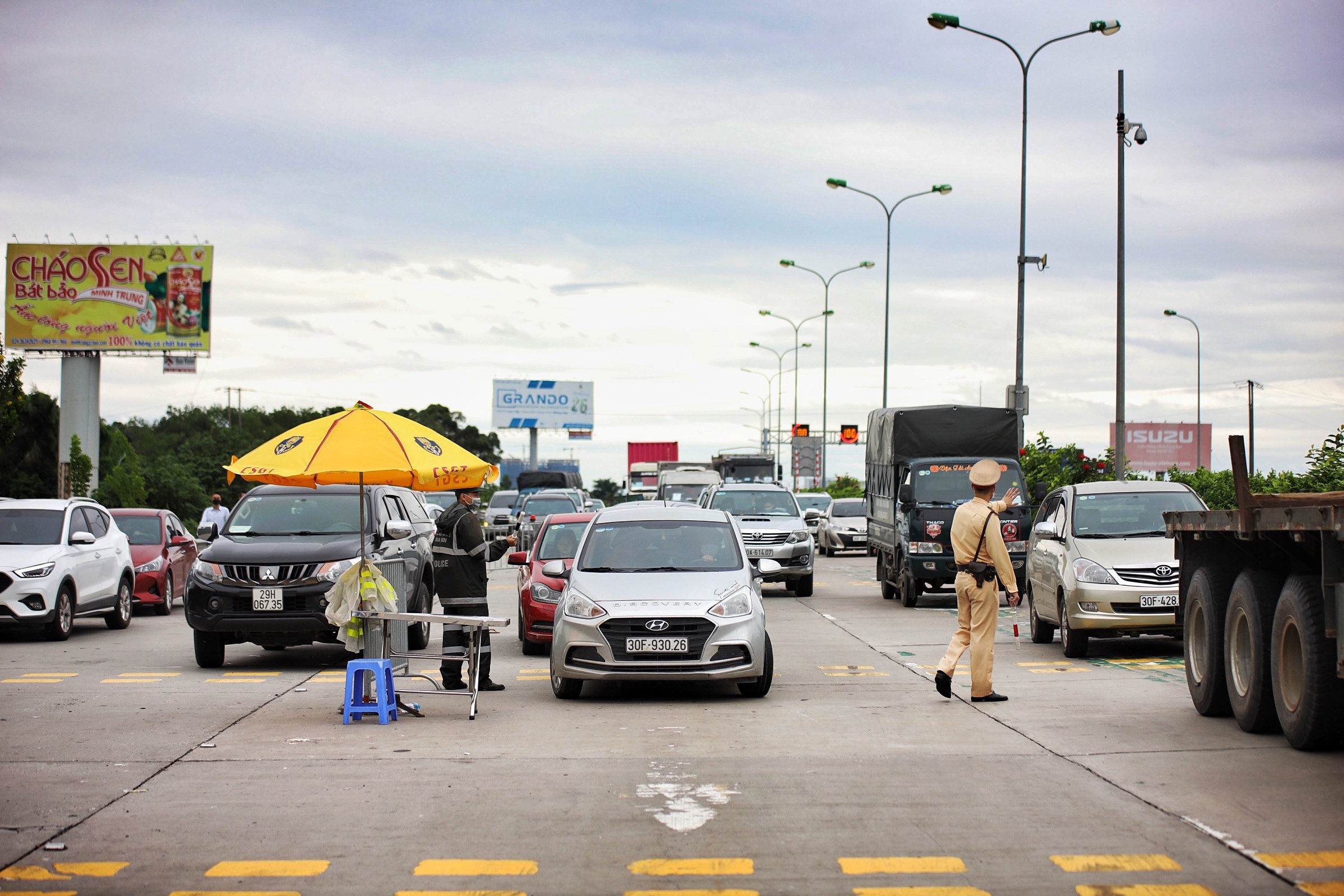 Cac dia phuong khong theo yeu cau cua Chinh phu anh 2