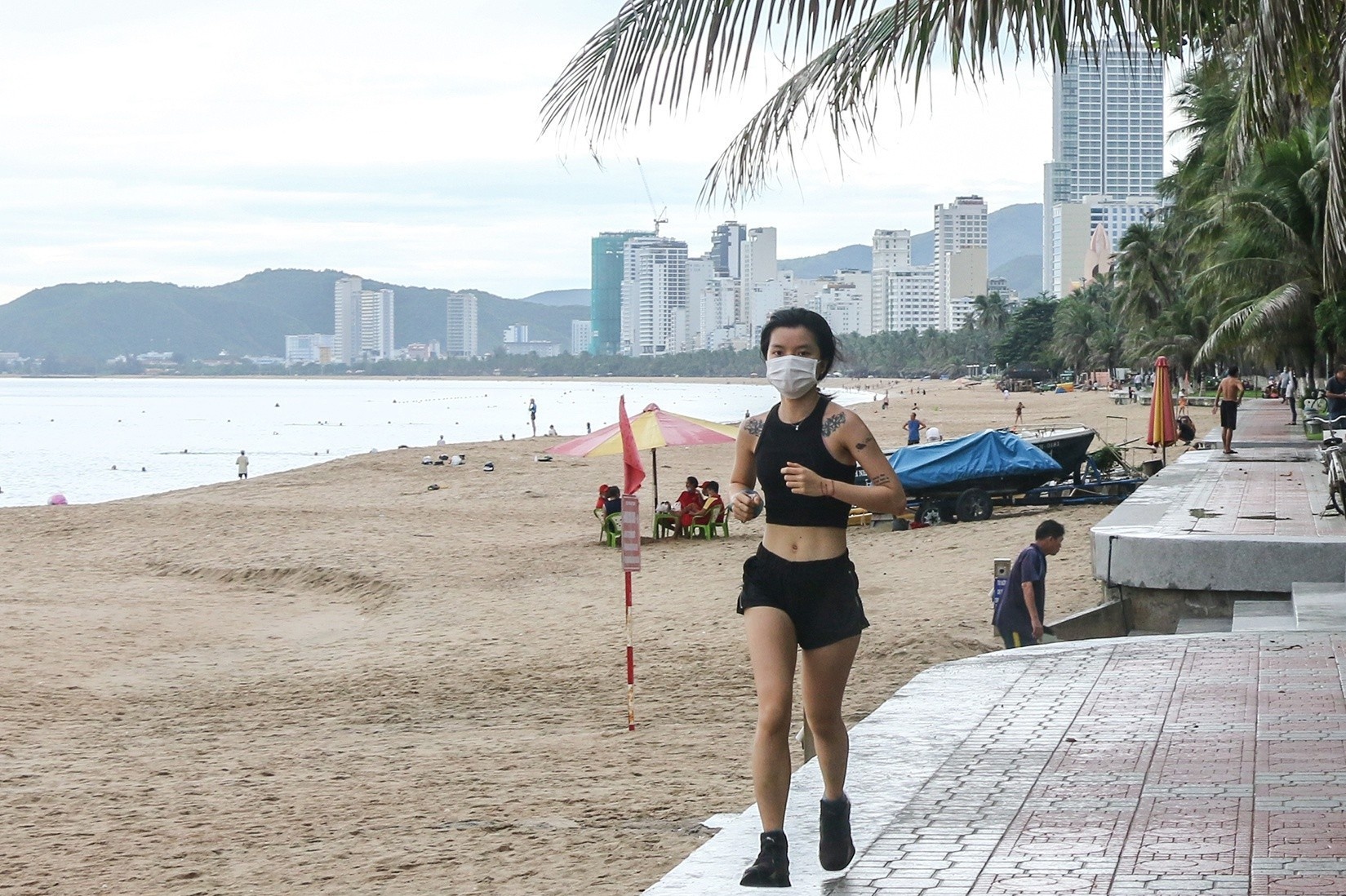 Khanh Hoa de xuat Chinh phu cho don khach du lich quoc te hinh anh