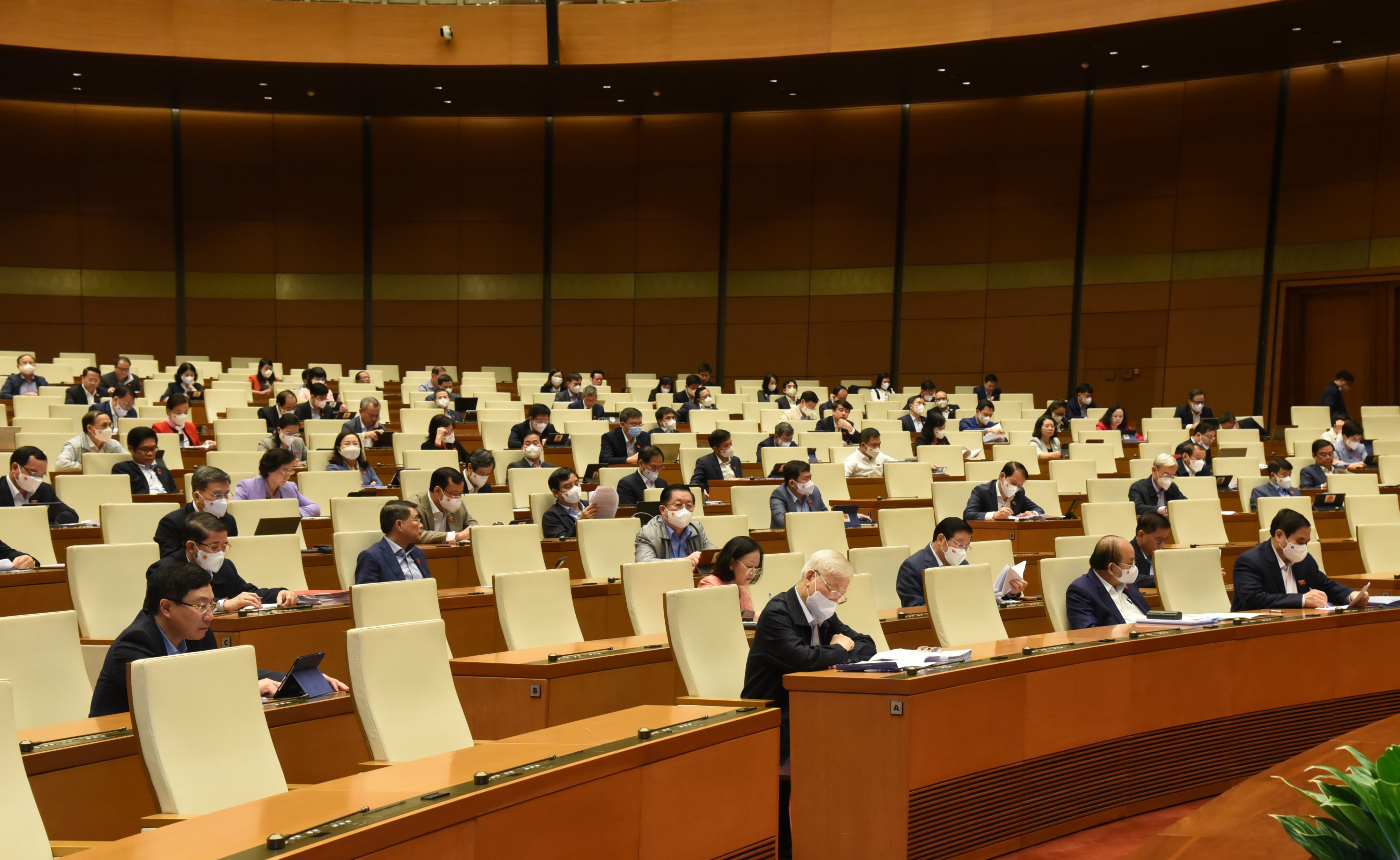 Khong dung duoc vao tai san bat minh neu chua co luat anh 2