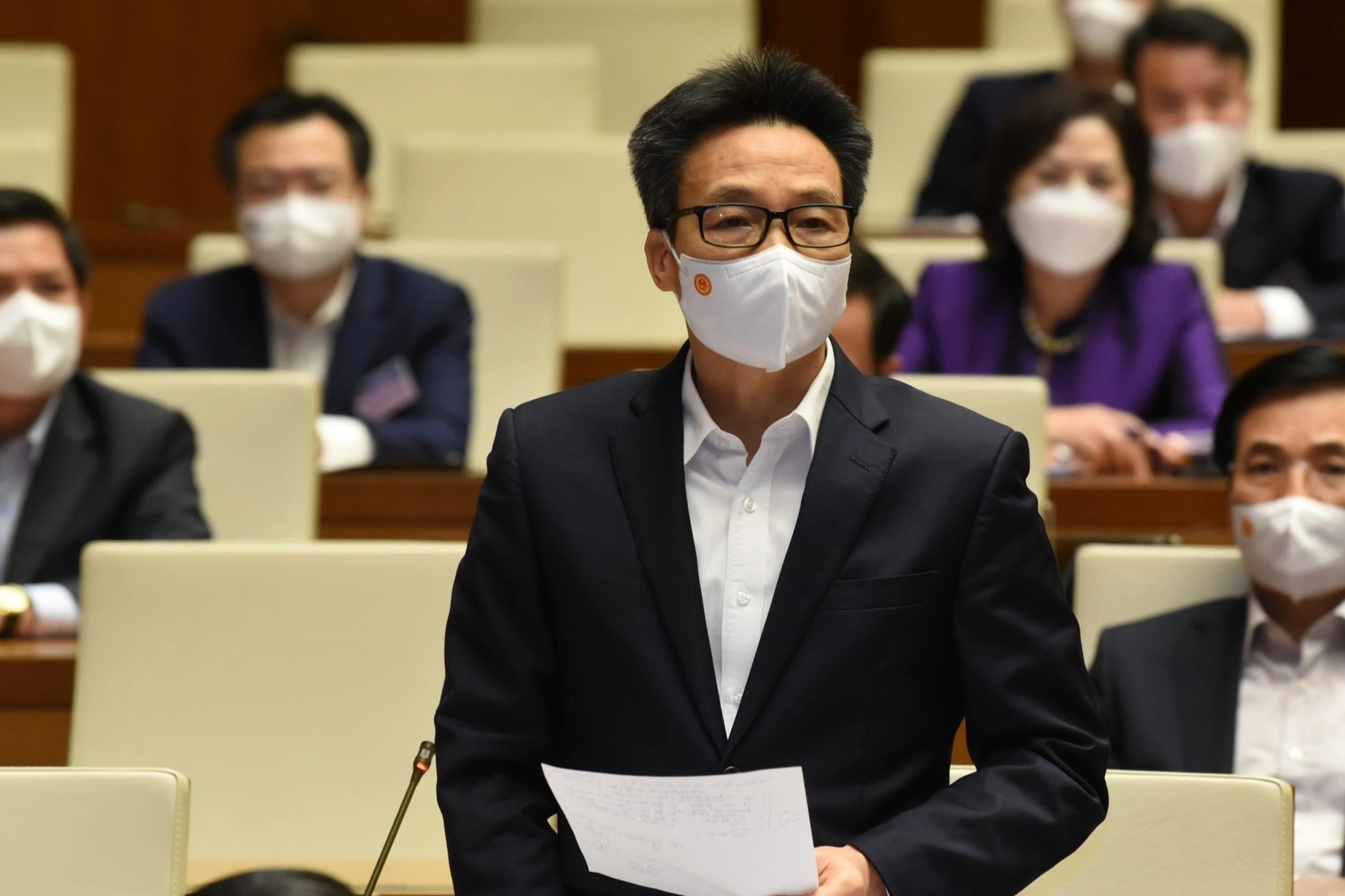 Hang cuu tro ve TP.HCM bi 'ngam' ca thang, Pho thu tuong chi dao xu ly hinh anh