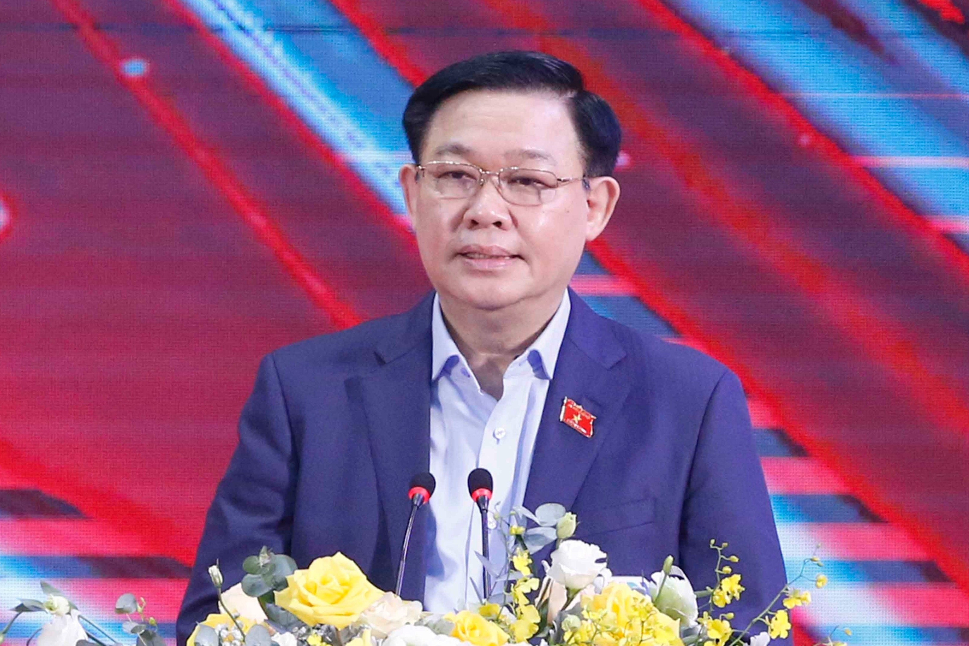 Chu tich Quoc hoi: Phai hien dai hoa nganh y hinh anh