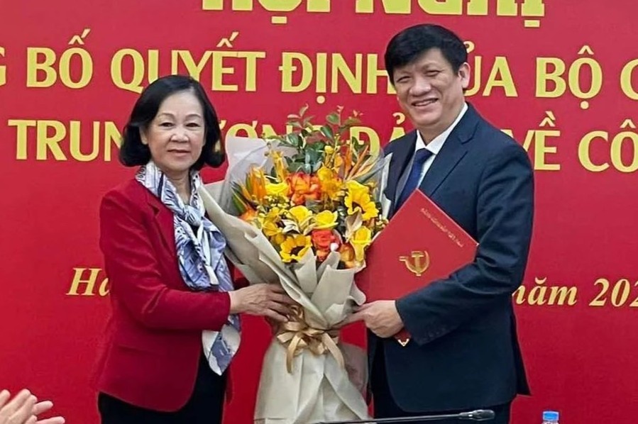 Bo truong Y te lam Truong ban Bao ve, cham soc suc khoe can bo T.U hinh anh