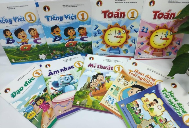 Uy ban Kiem tra Trung uong lam ro sai pham bien soan sach giao khoa hinh anh