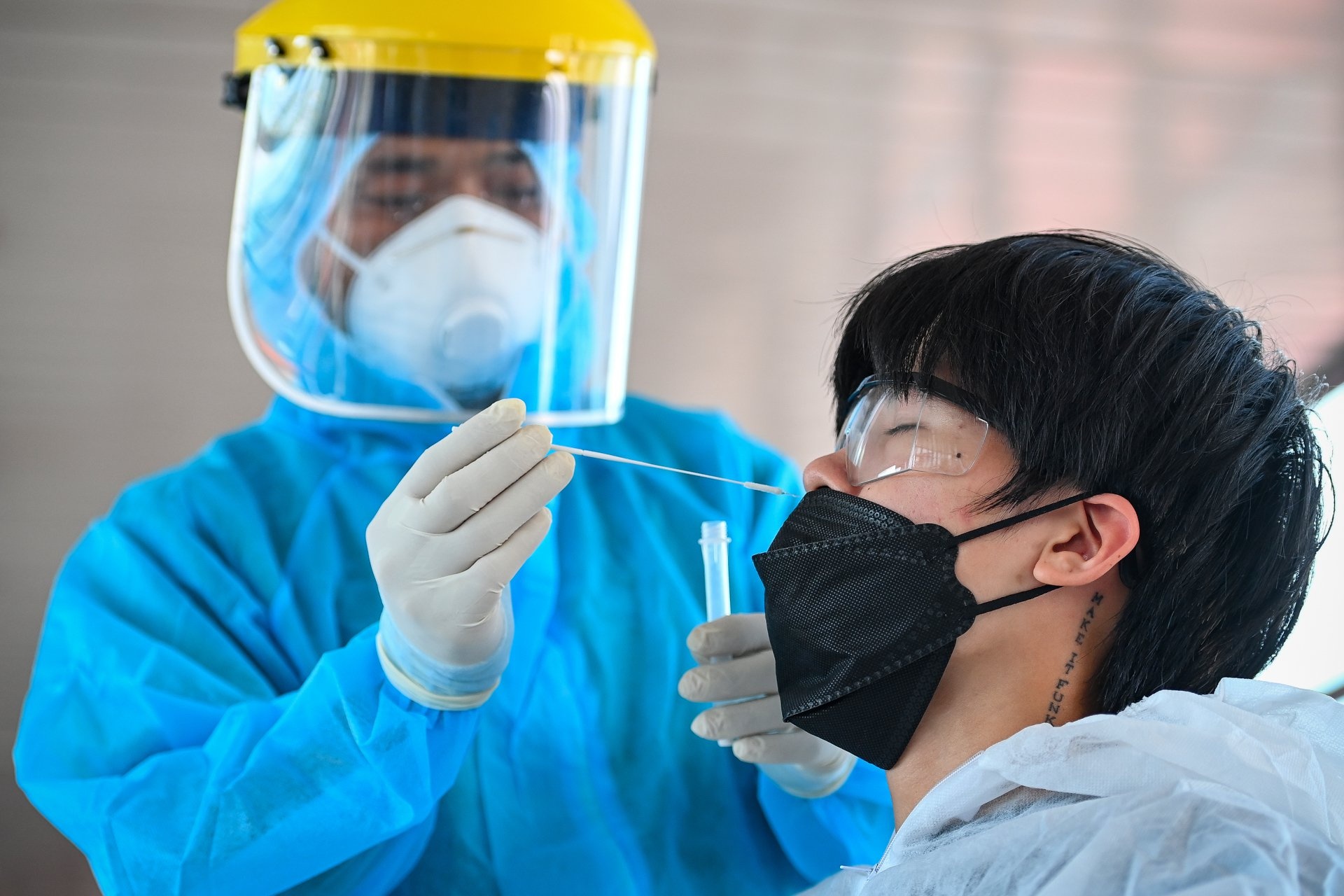 Bo quy dinh xet nghiem Covid-19 voi khach quoc te den Viet Nam anh 1