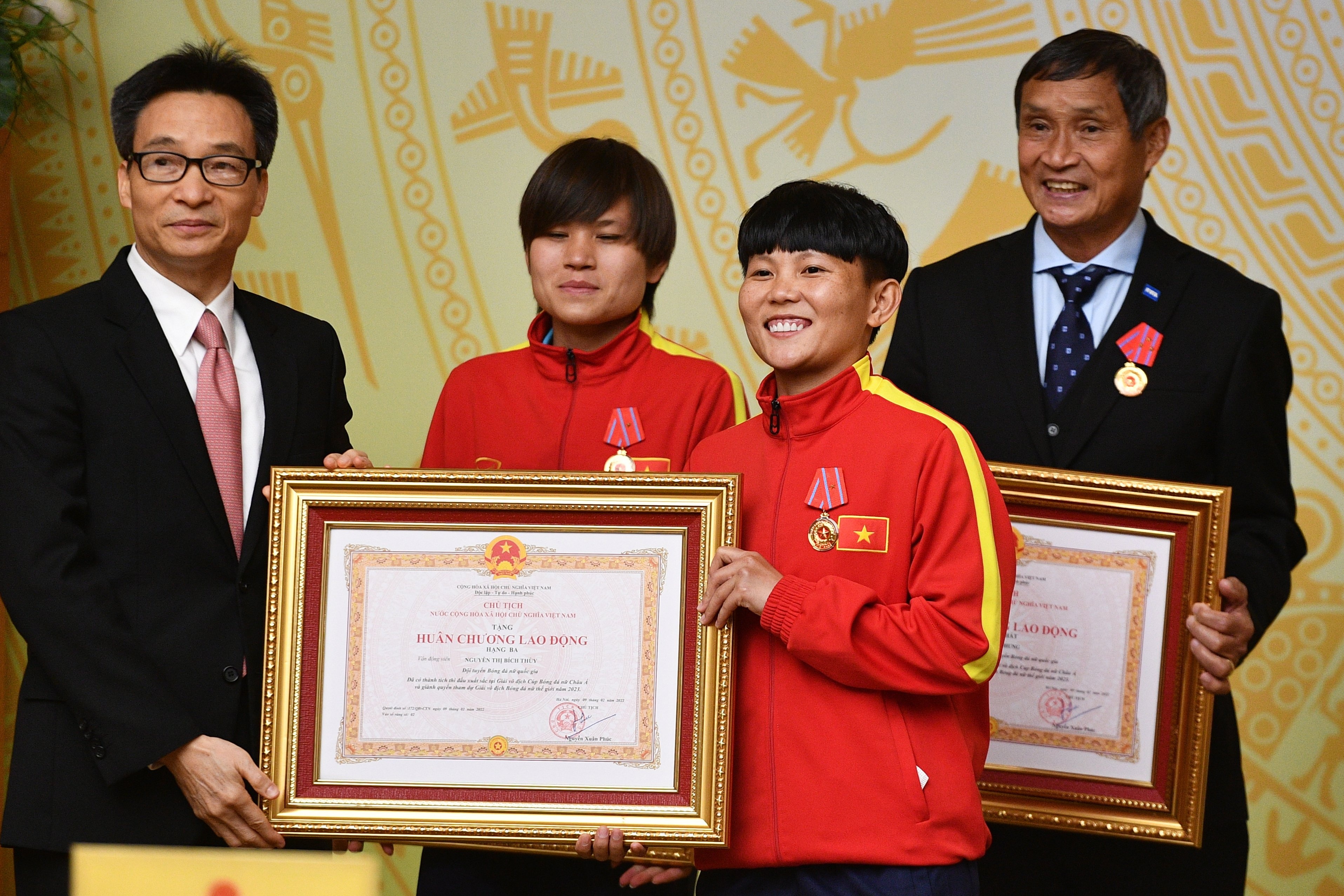 Tuyen nu Viet Nam nhan hon 10 ty tien thuong trong cuoc gap Thu tuong anh 7