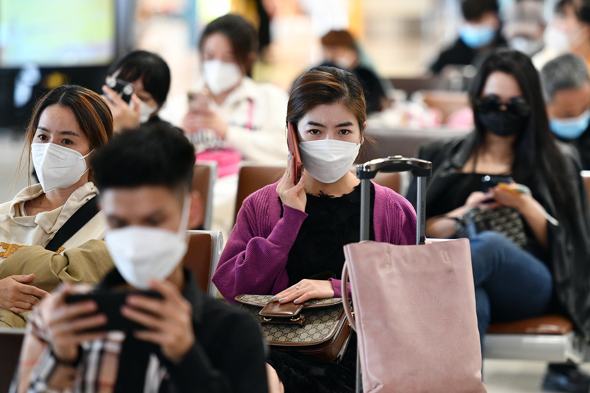 Cach ly F1 hay 'tha troi' de som mien dich cong dong? hinh anh