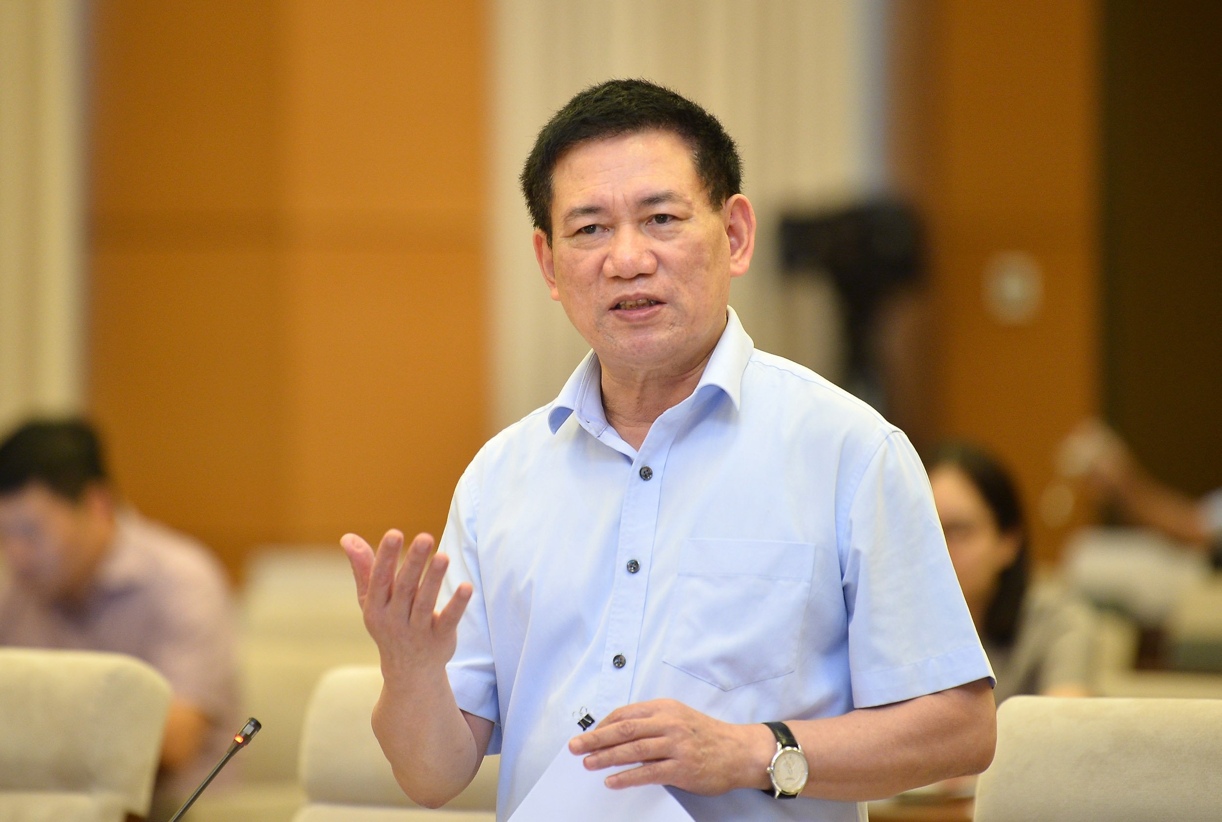 giu Quy binh on gia anh 2