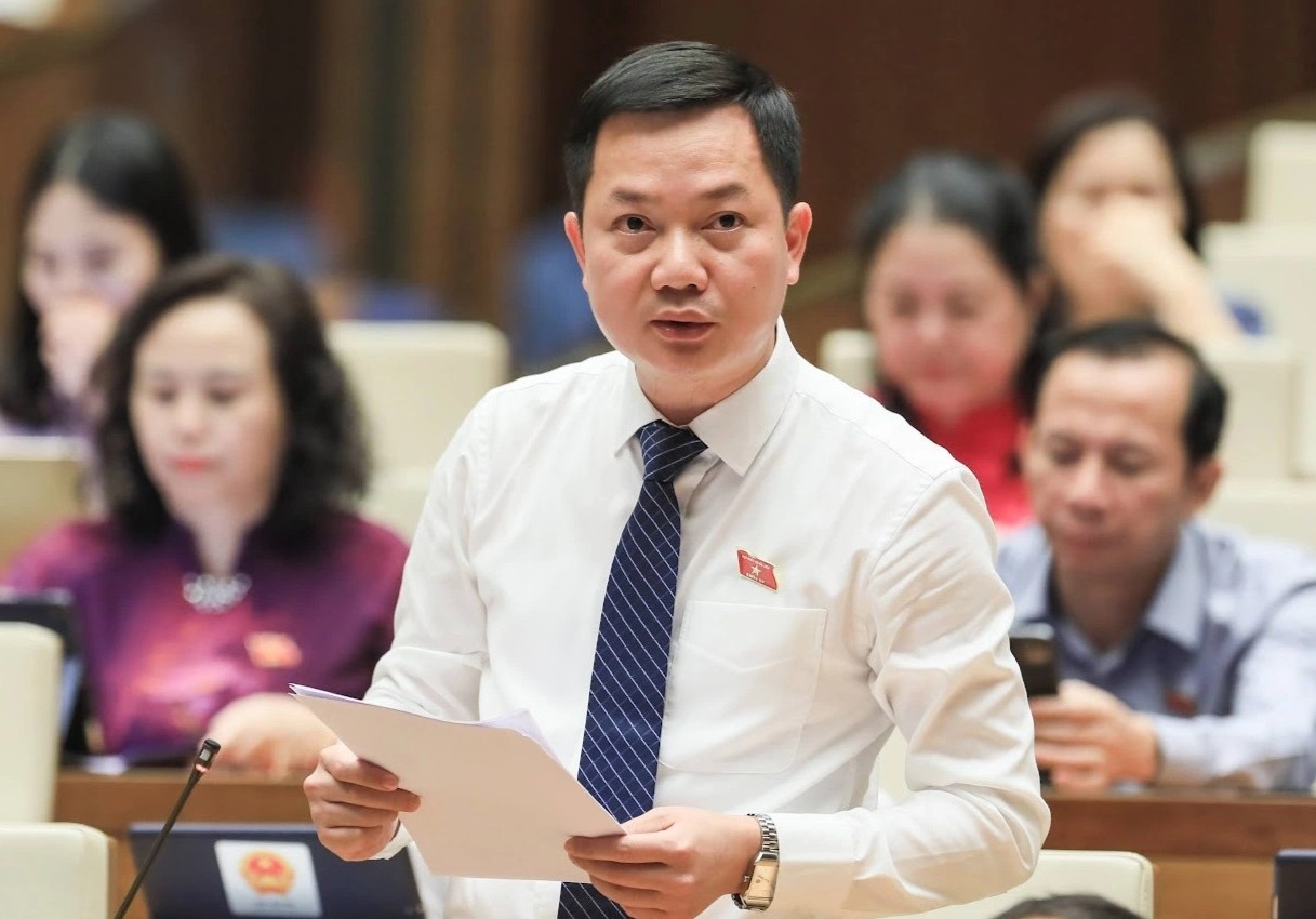 Covid-19 thoai trao,  tro ve cuoc song binh thuong cu anh 2