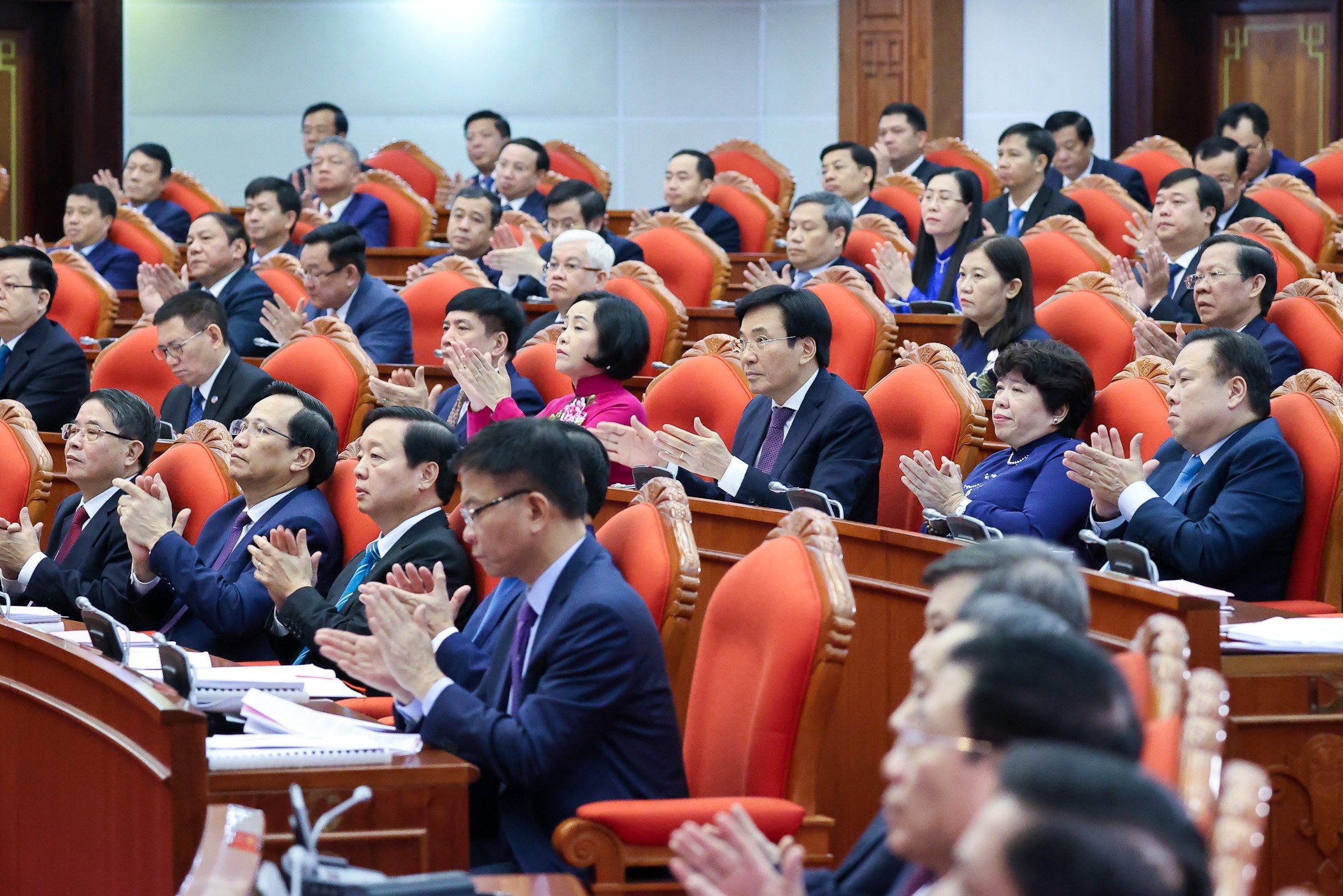 khai mac Trung uong 6 anh 2