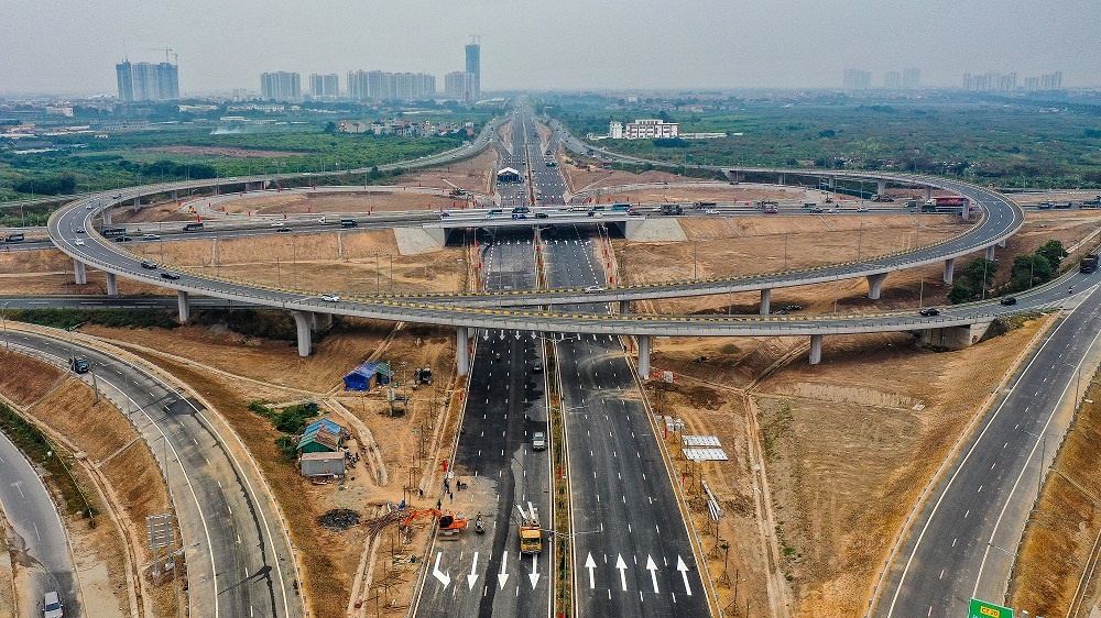 De xuat chuyen hon 800 ty cua linh vuc y te cho 3 du an giao thong hinh anh