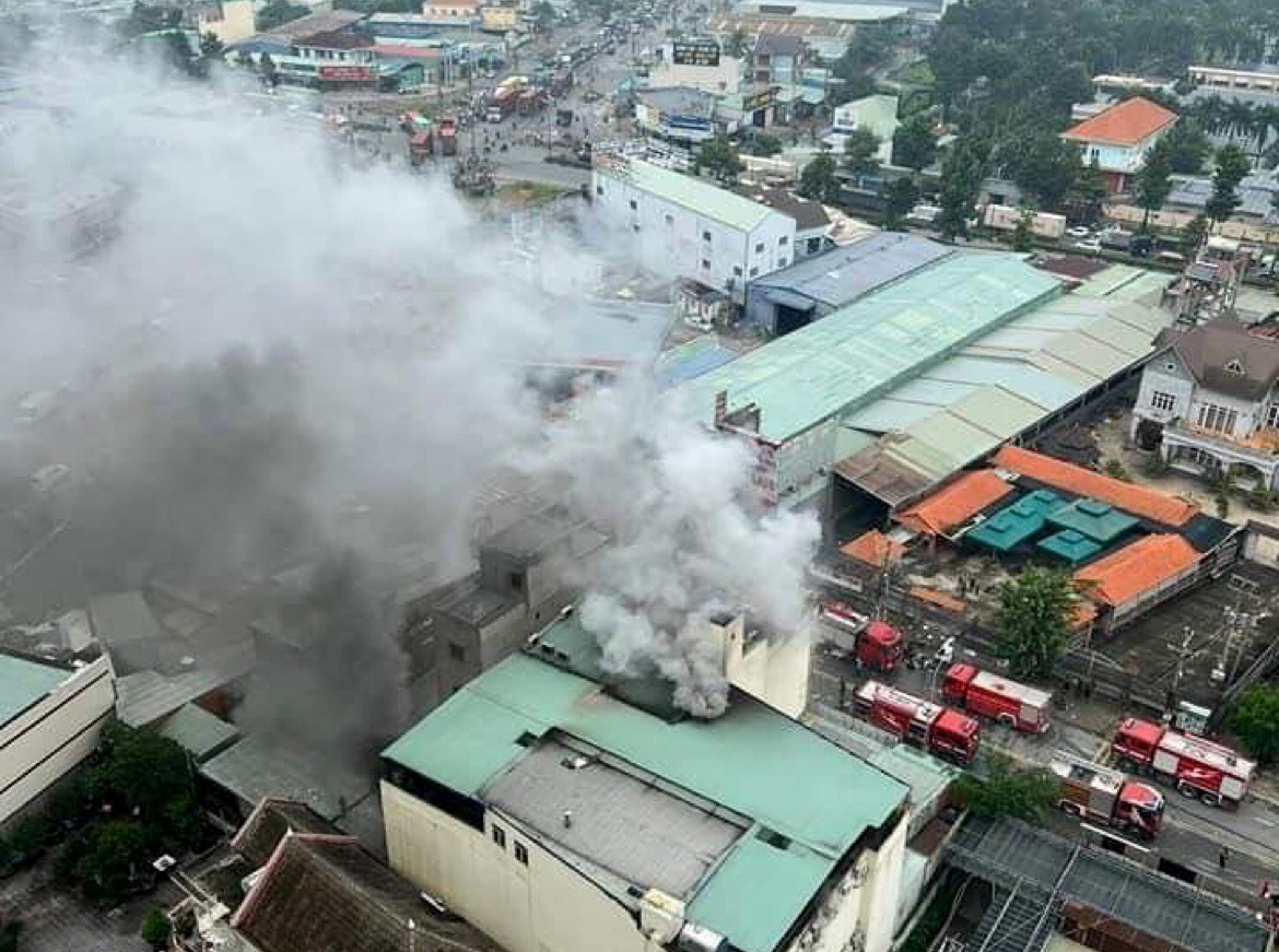 Binh Duong chi dao khan sau vu chay lam 12 nguoi chet o quan karaoke hinh anh