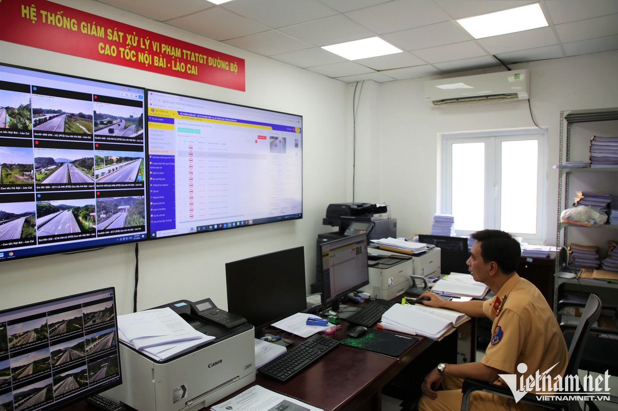 Xe vuot toc do anh 1