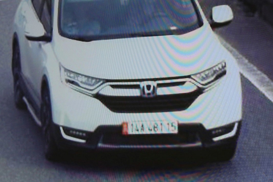 Doan xe sua bien so, chay toc do 'ten ban' o cao toc Noi Bai - Lao Cai hinh anh