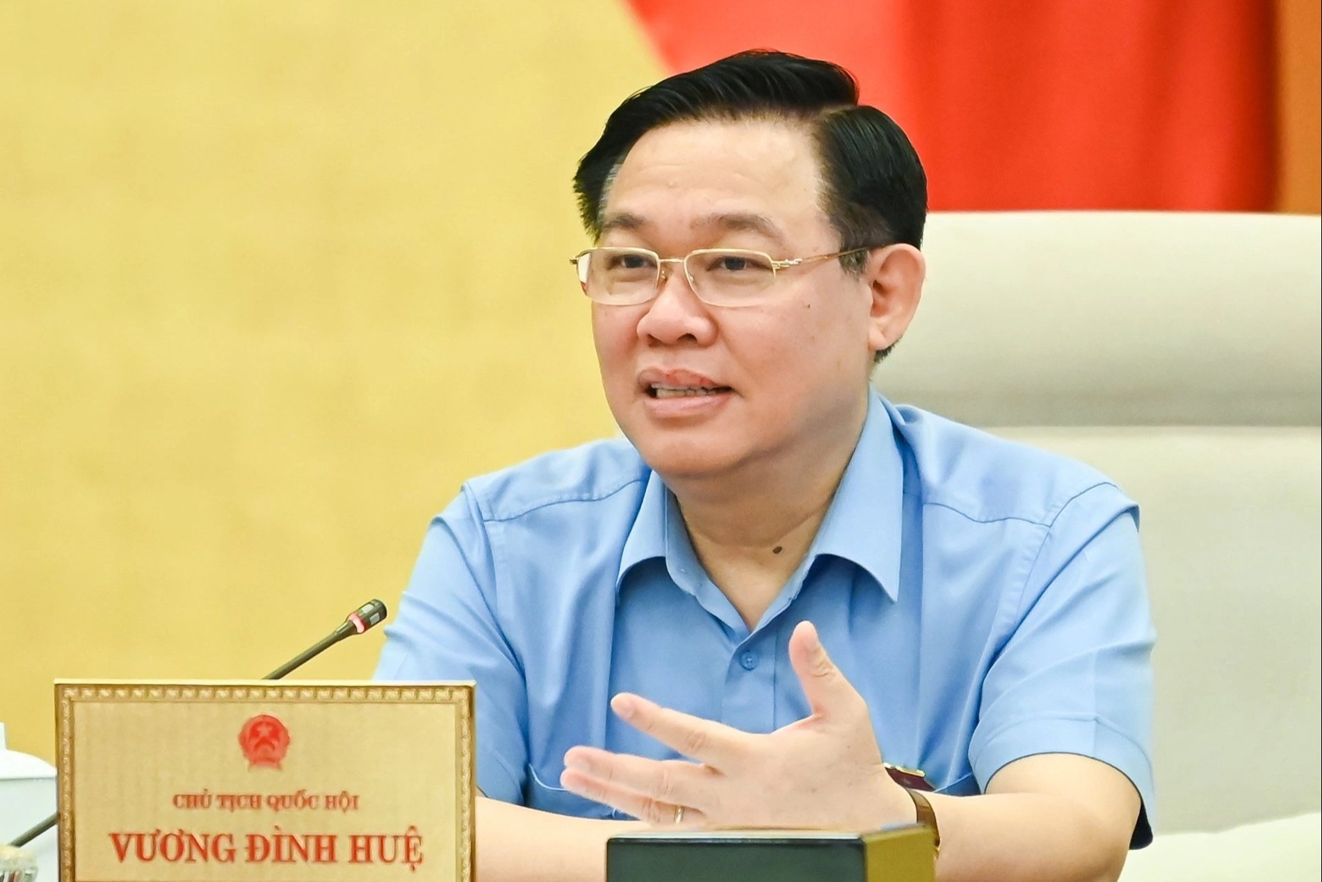 De xuat tap trung giam sat viec phan phoi, su dung vaccine hinh anh