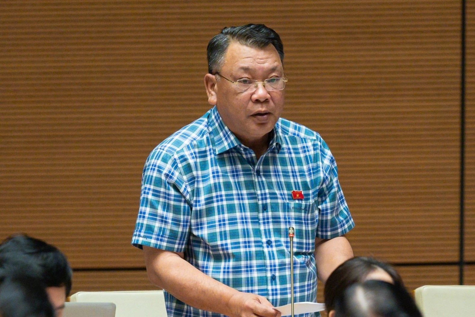 lang phi trach nhiem anh 2