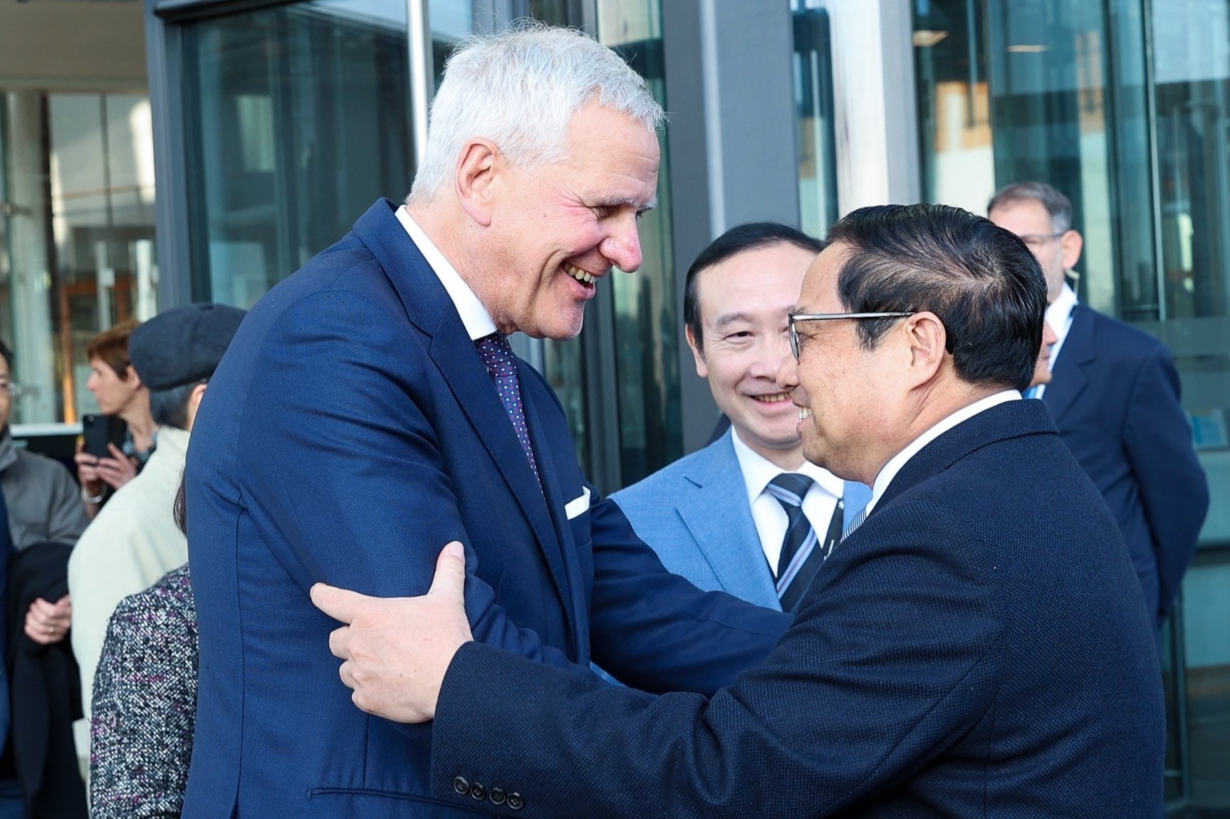 Viet Nam muon vay uu dai, day nhanh 2 tuyen metro o TP.HCM va Ha Noi hinh anh