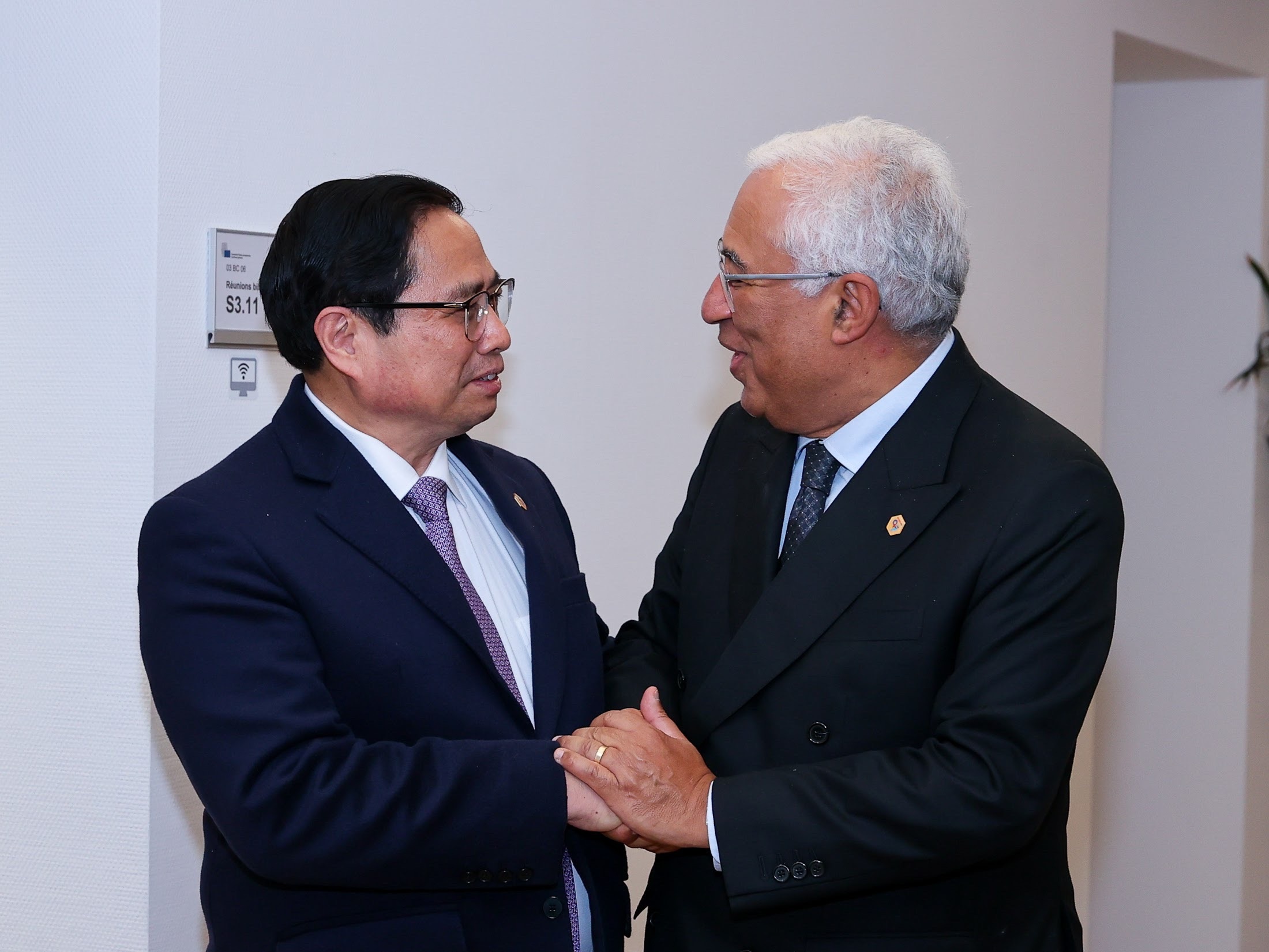 Gap lanh dao cac nuoc EU, Thu tuong thuc day dua hang Viet qua chau Au hinh anh