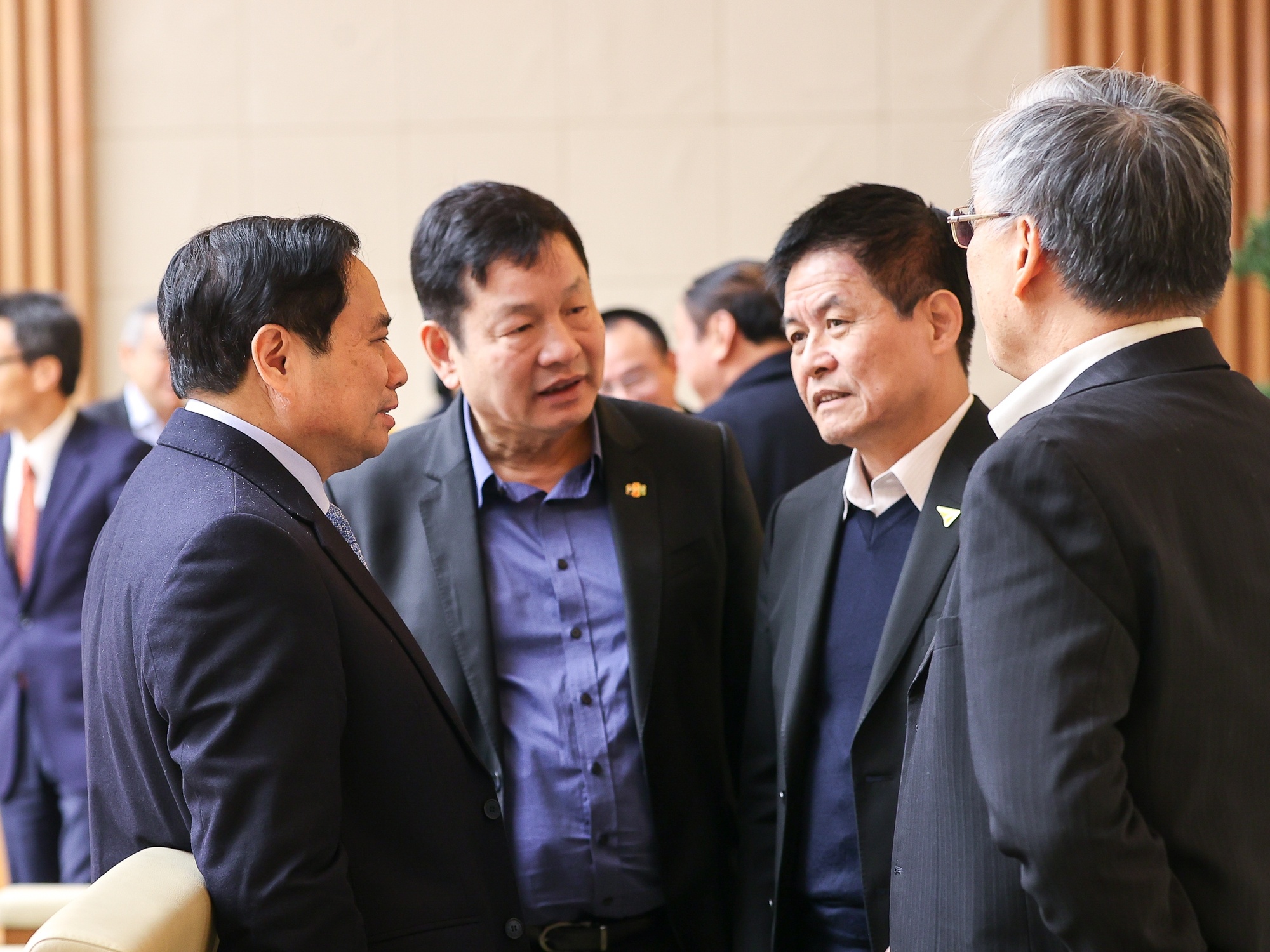 mo cac duong bay moi anh 1