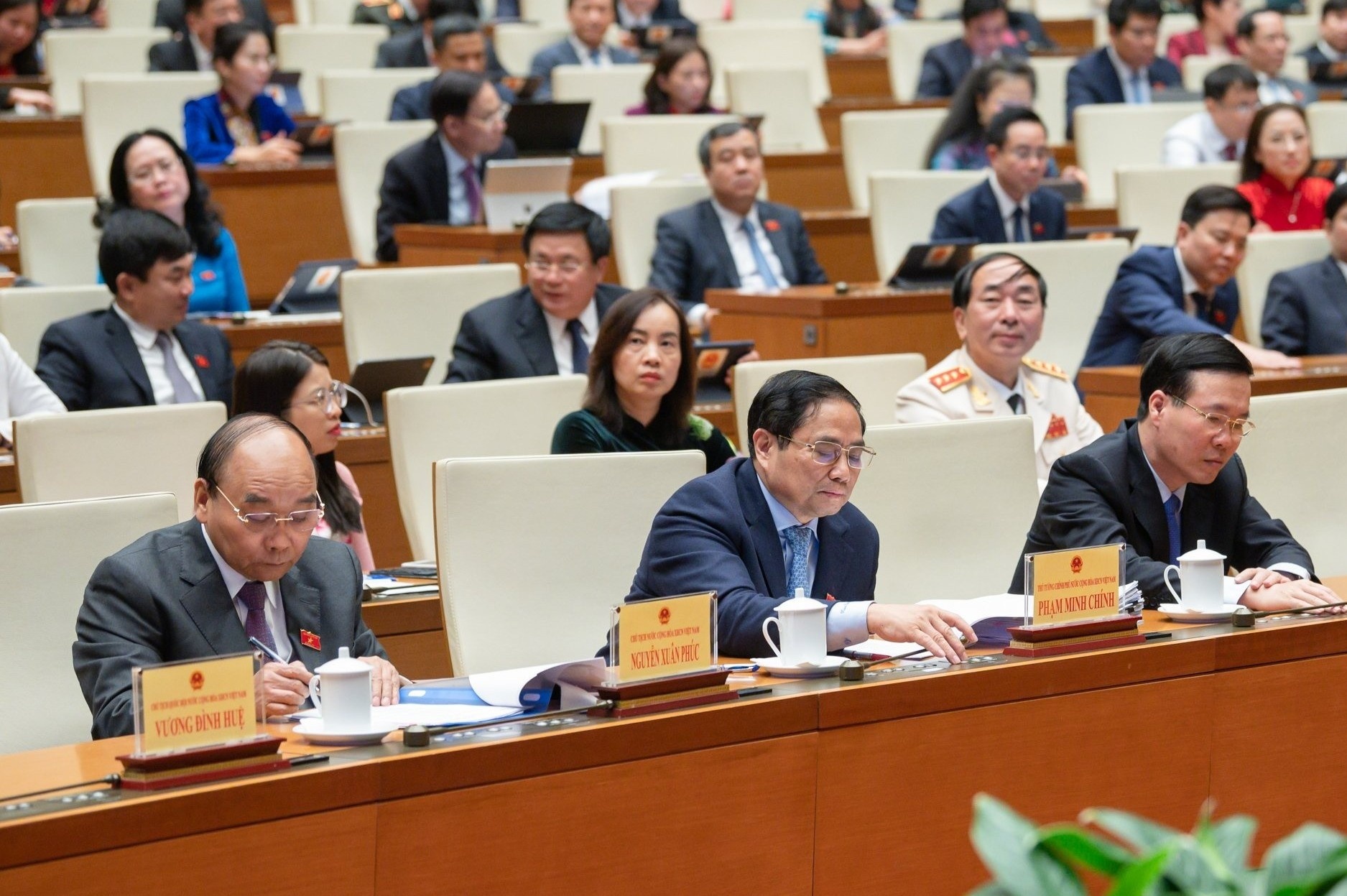 Quoc hoi hop bat thuong lan 3, xem xet cong tac nhan su vao chieu 18/1 hinh anh