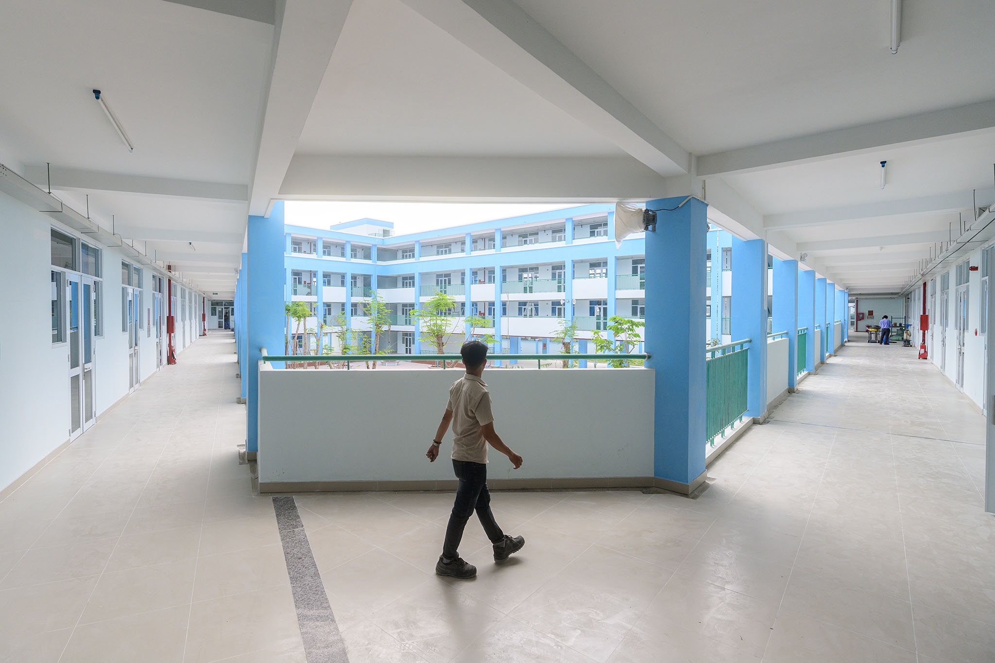 cong trinh truong hoc anh 11