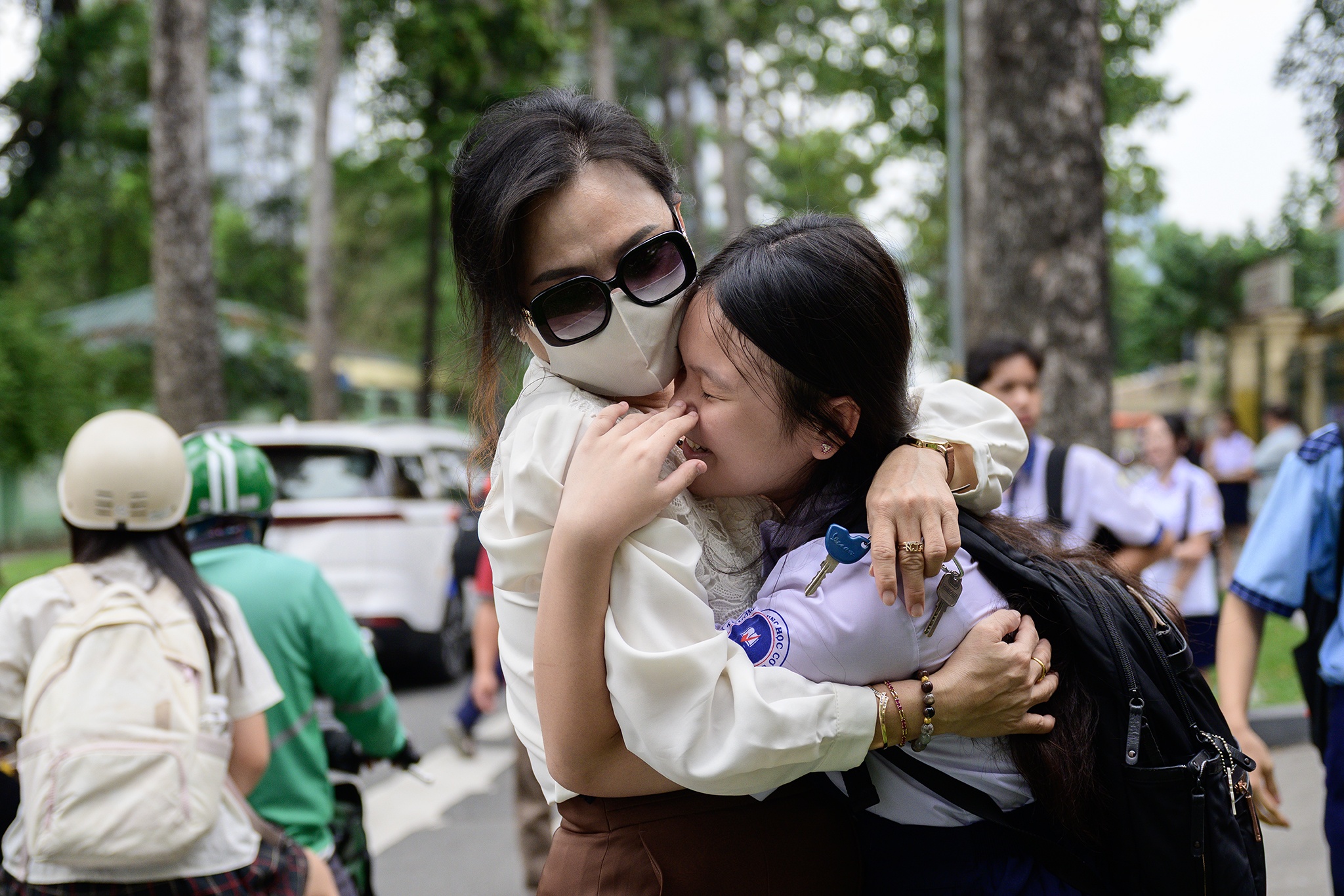 'Sac mau cam xuc' cua thi sinh TP.HCM sau buoi thi lop 10 mon Van hinh anh