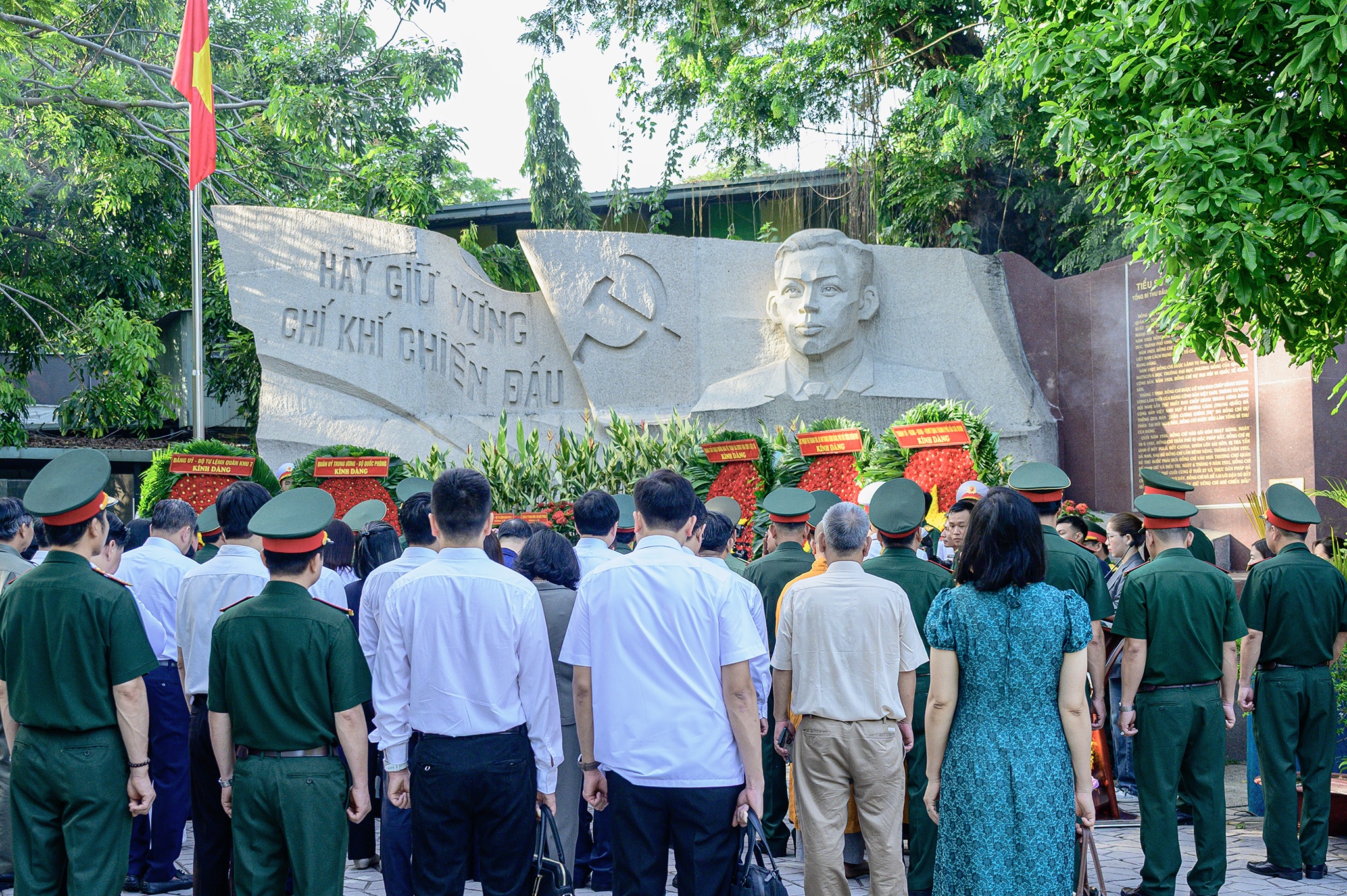 Le Thi Rieng anh 2