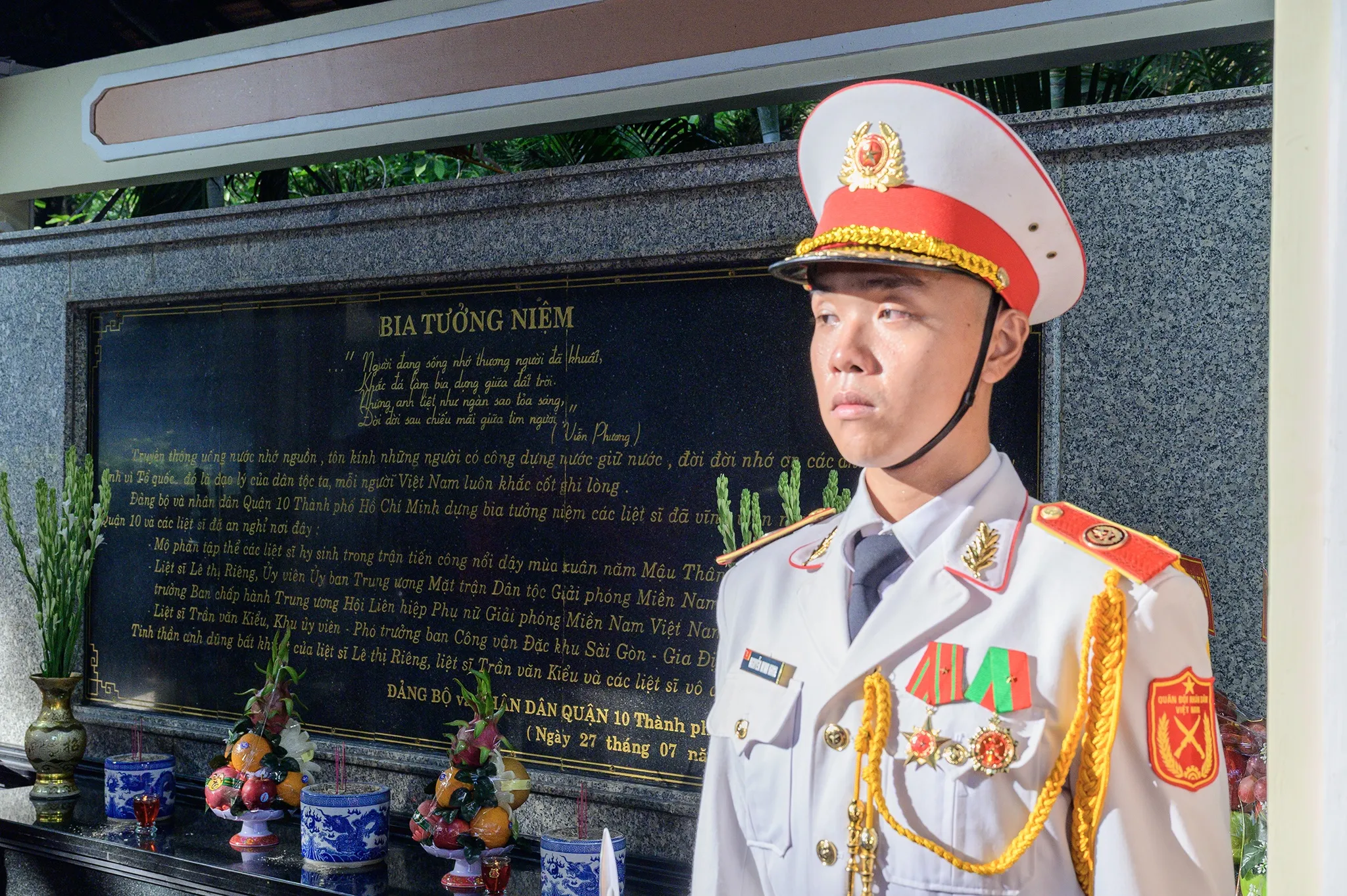 Le Thi Rieng anh 7